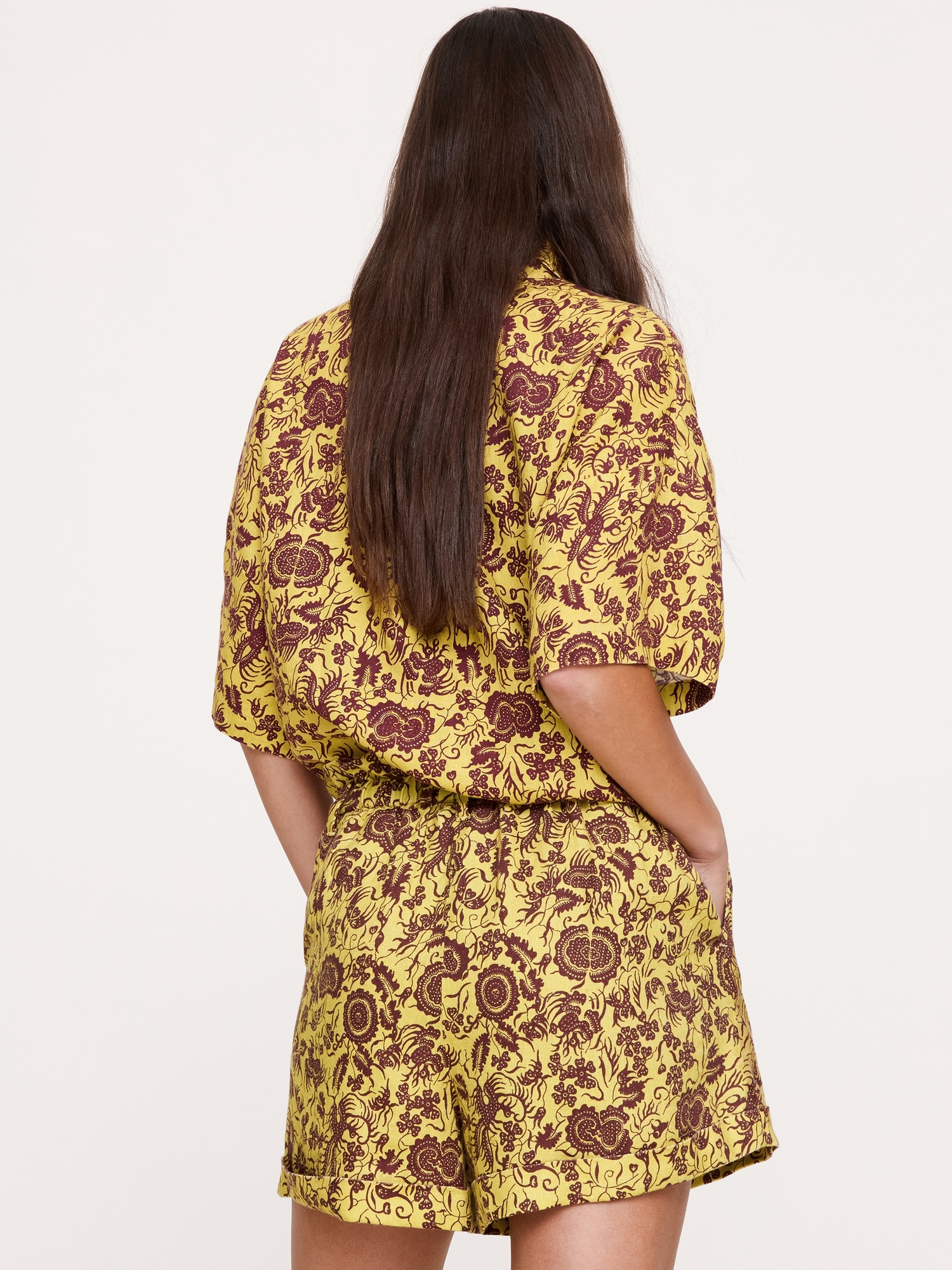 Image number 2 showing, 3.5" Paperbag-Waist Pull-On Linen Short