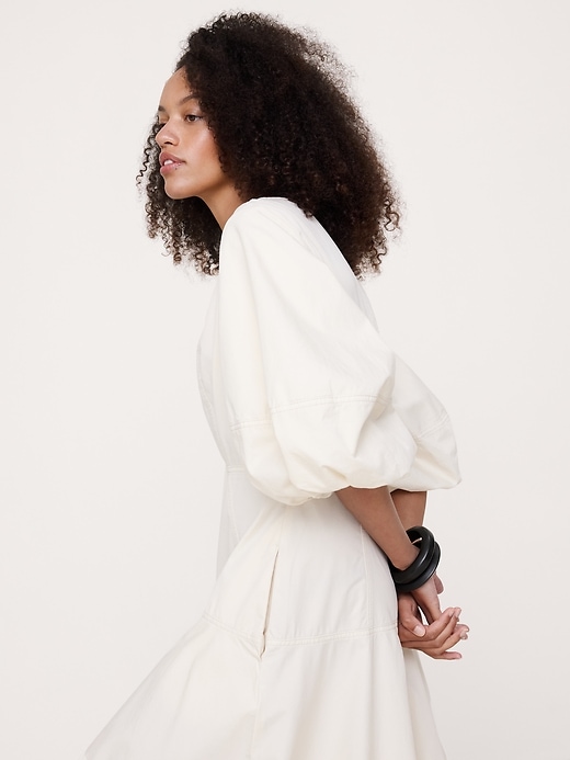 banana republic white dress Women's Cotton Twill Barrel Midi Stonewashed Beige Size XS Midi @jonathanpfarley shares his tips vacation. length sleeves Color:FRUIT GARDEN RED