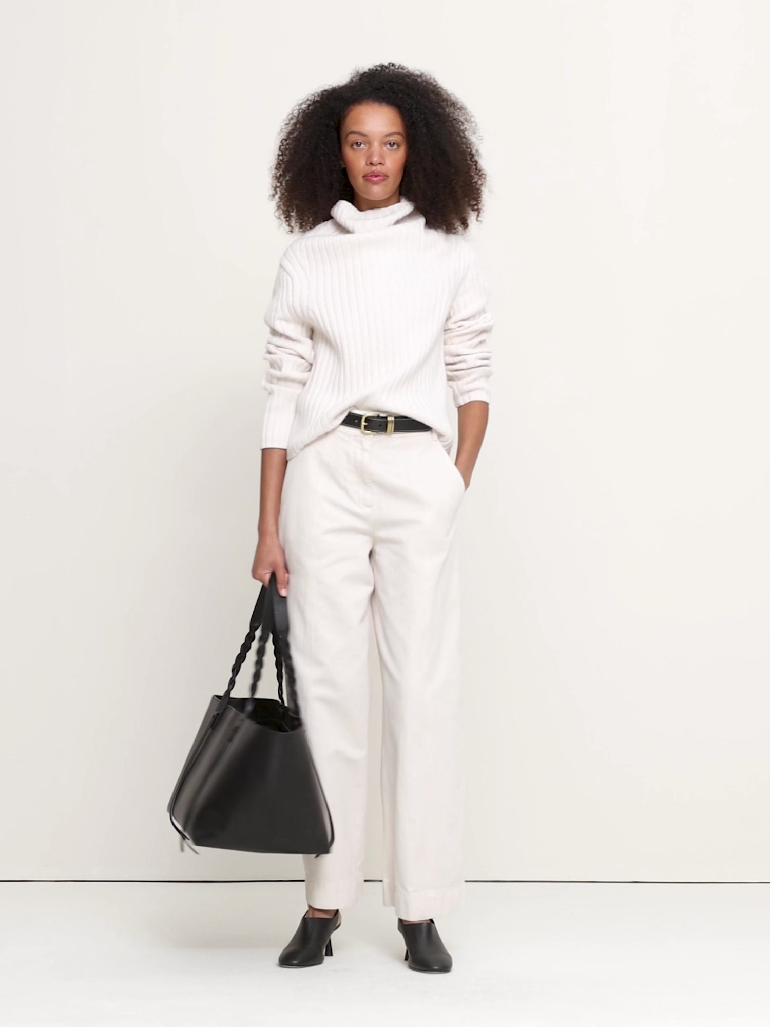 Женский свитер Banana Republic Wool-Cotton Drape-Neck, цвет: Кремовый белый — фото 6