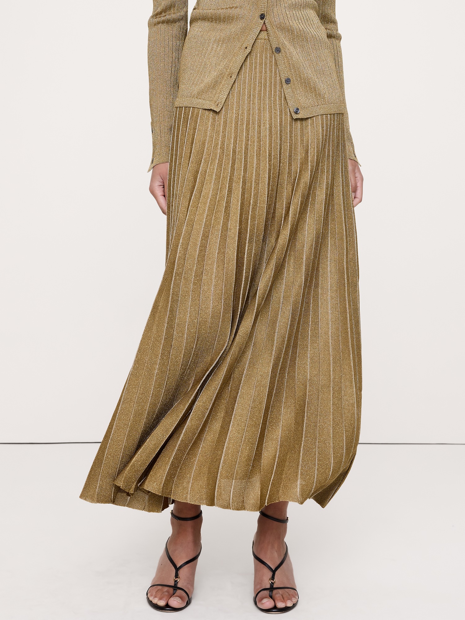 Женская юбка Banana Republic Pleated Metallic Sweater Skirt, цвет: Золотой — фото 3