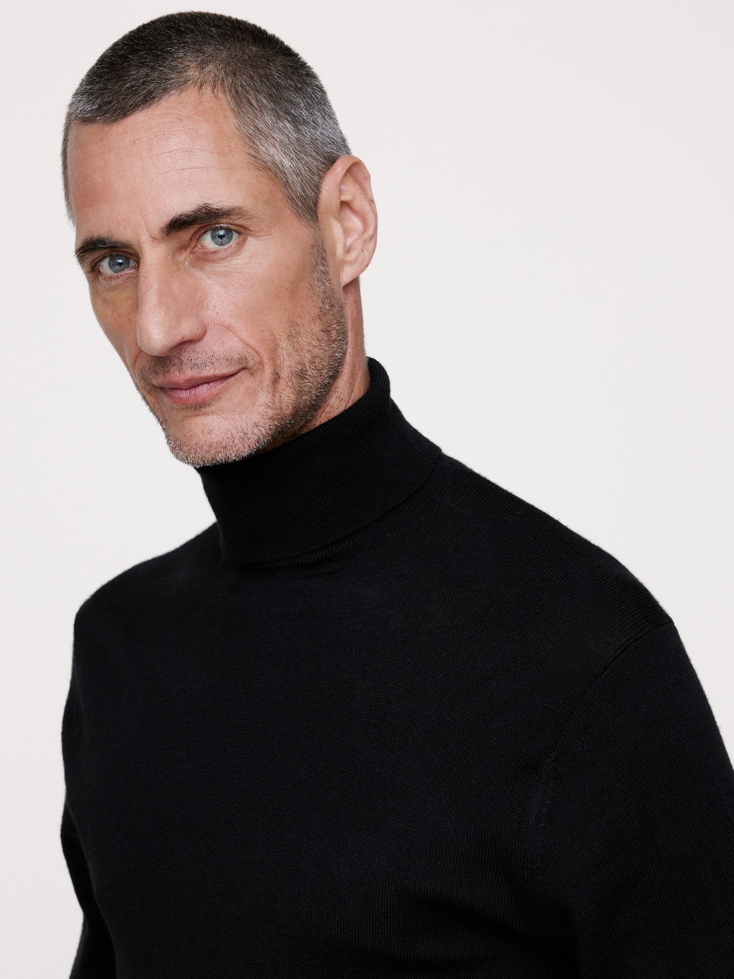 Мужской свитер Banana Republic Merino Turtleneck, цвет: Чёрный — фото 3