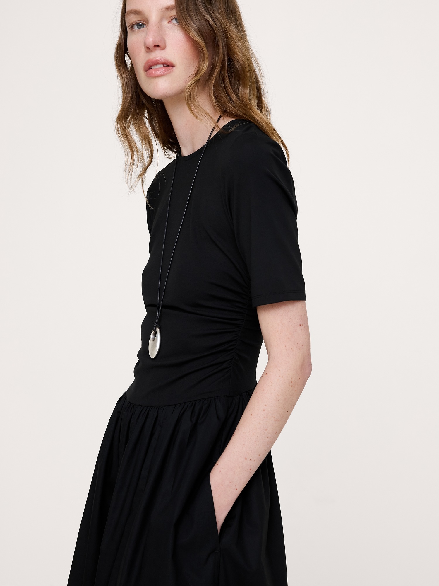 Женское платье Banana Republic Jersey + Cotton Poplin Maxi, цвет: Чёрный — фото 3
