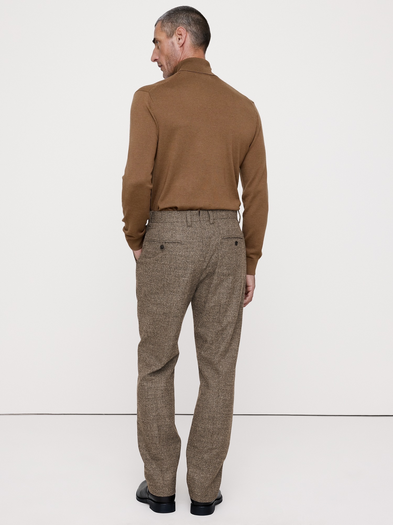 Мужские брюки Banana Republic Straight Flannel Suit Pant, цвет: Серо-коричневый — фото 2