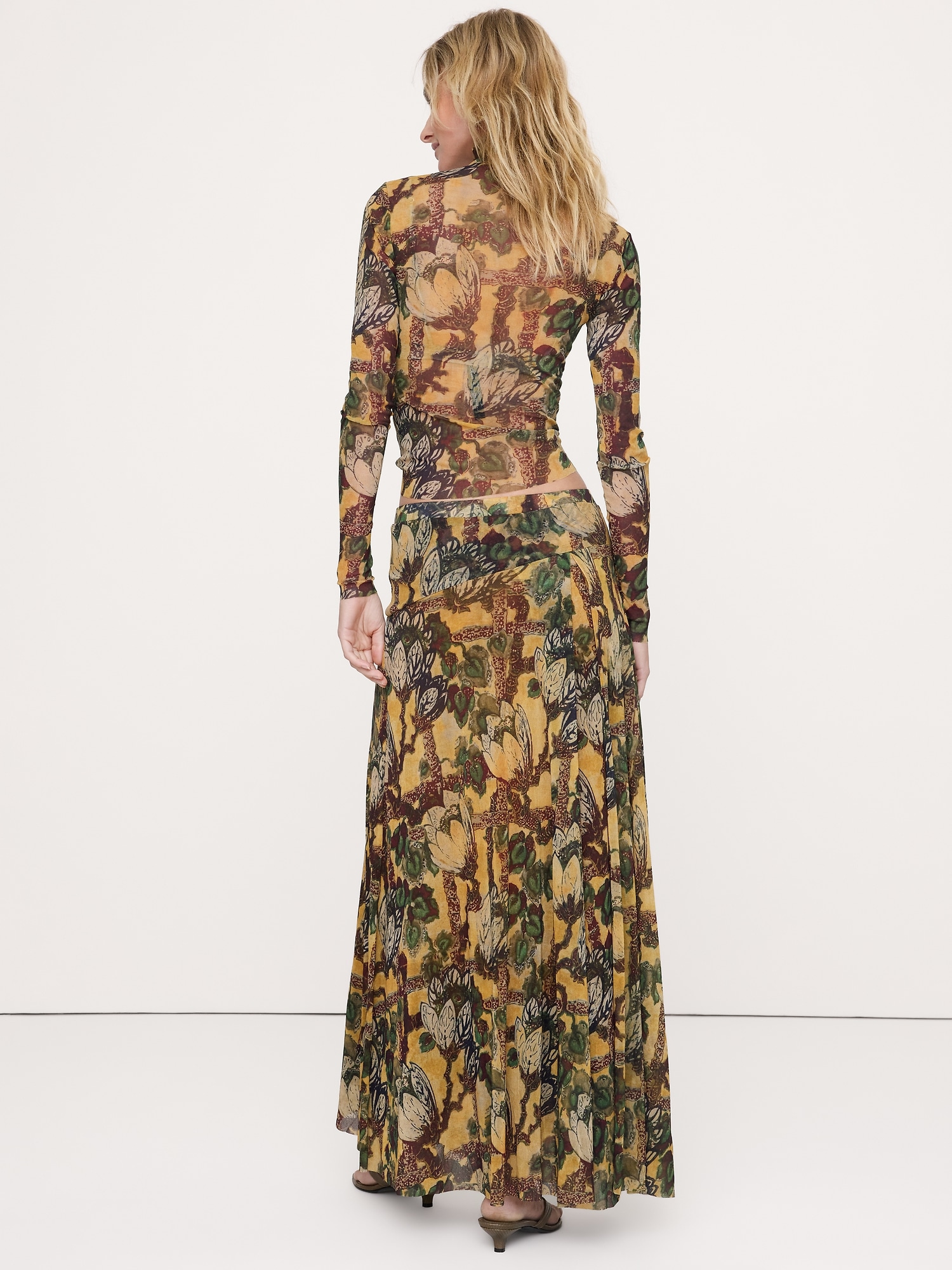 Женская юбка Banana Republic Mesh Pleated Maxi, цвет: Жёлтый с принтом — фото 2