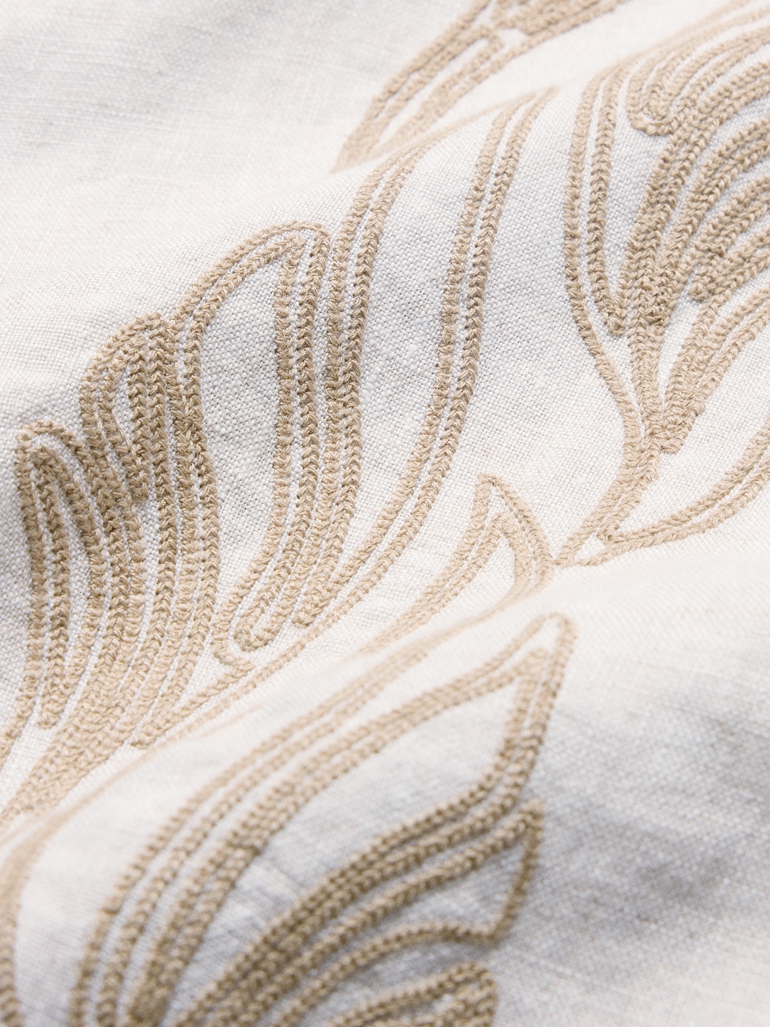 Image number 6 showing, Relaxed-Fit Embroidered Linen Resort Shirt