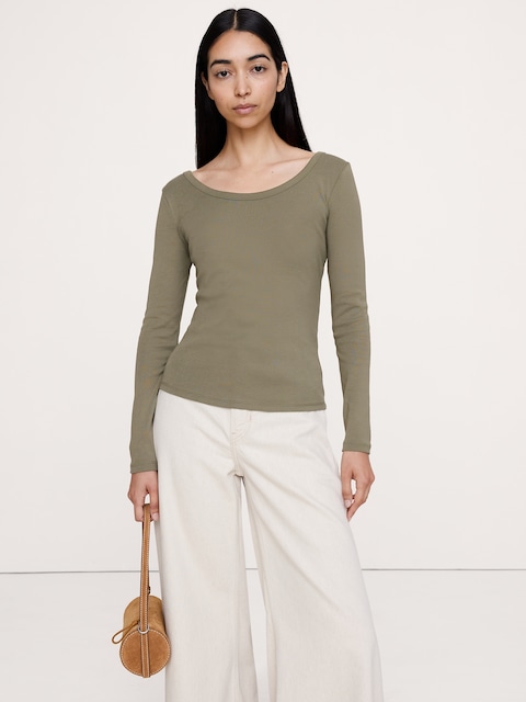 Minimalist Cotton Long-Sleeve Scoop-Neck T-Shirt