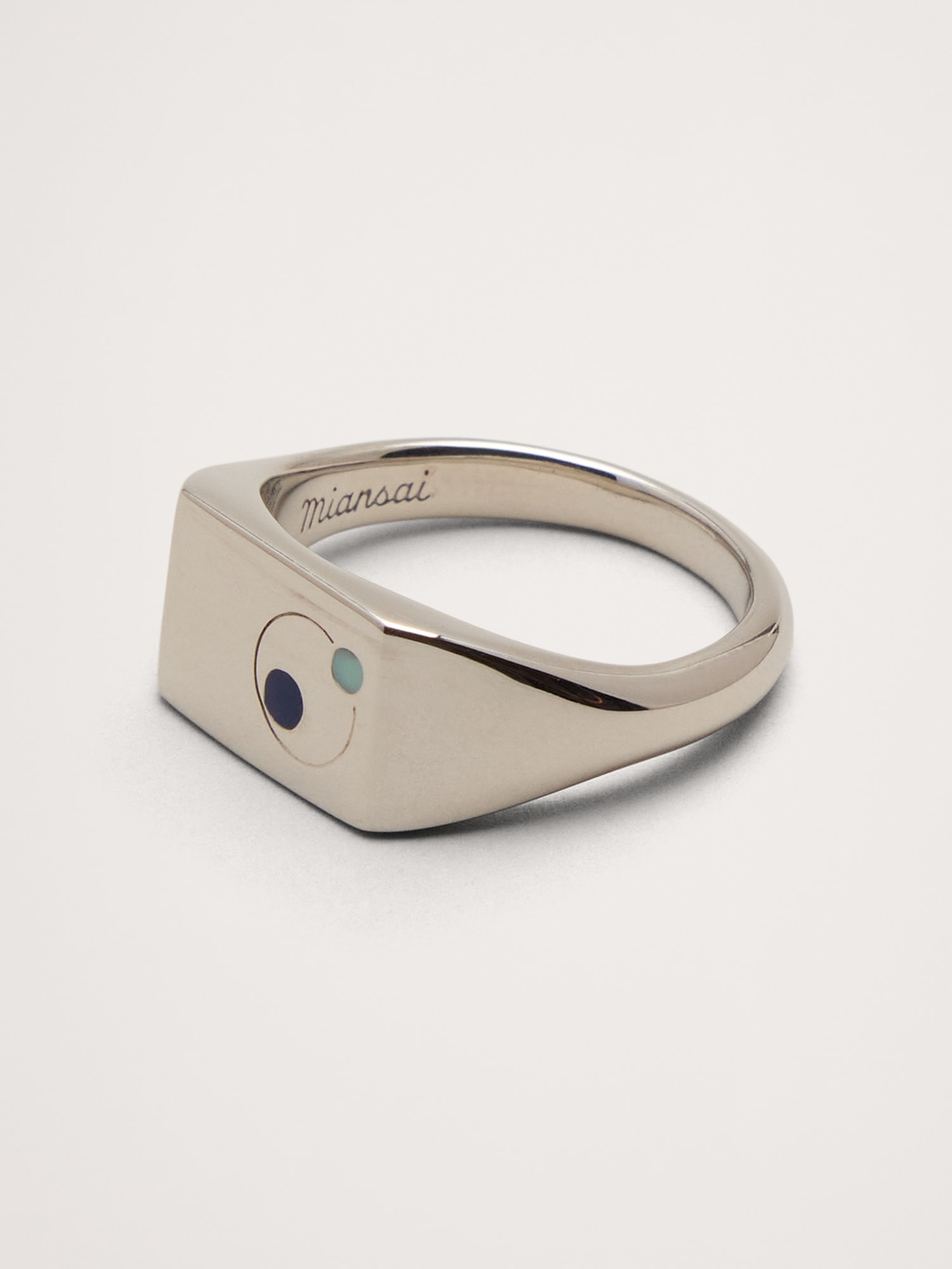 Image number 3 showing, Orbit Signet Ring by Miansai