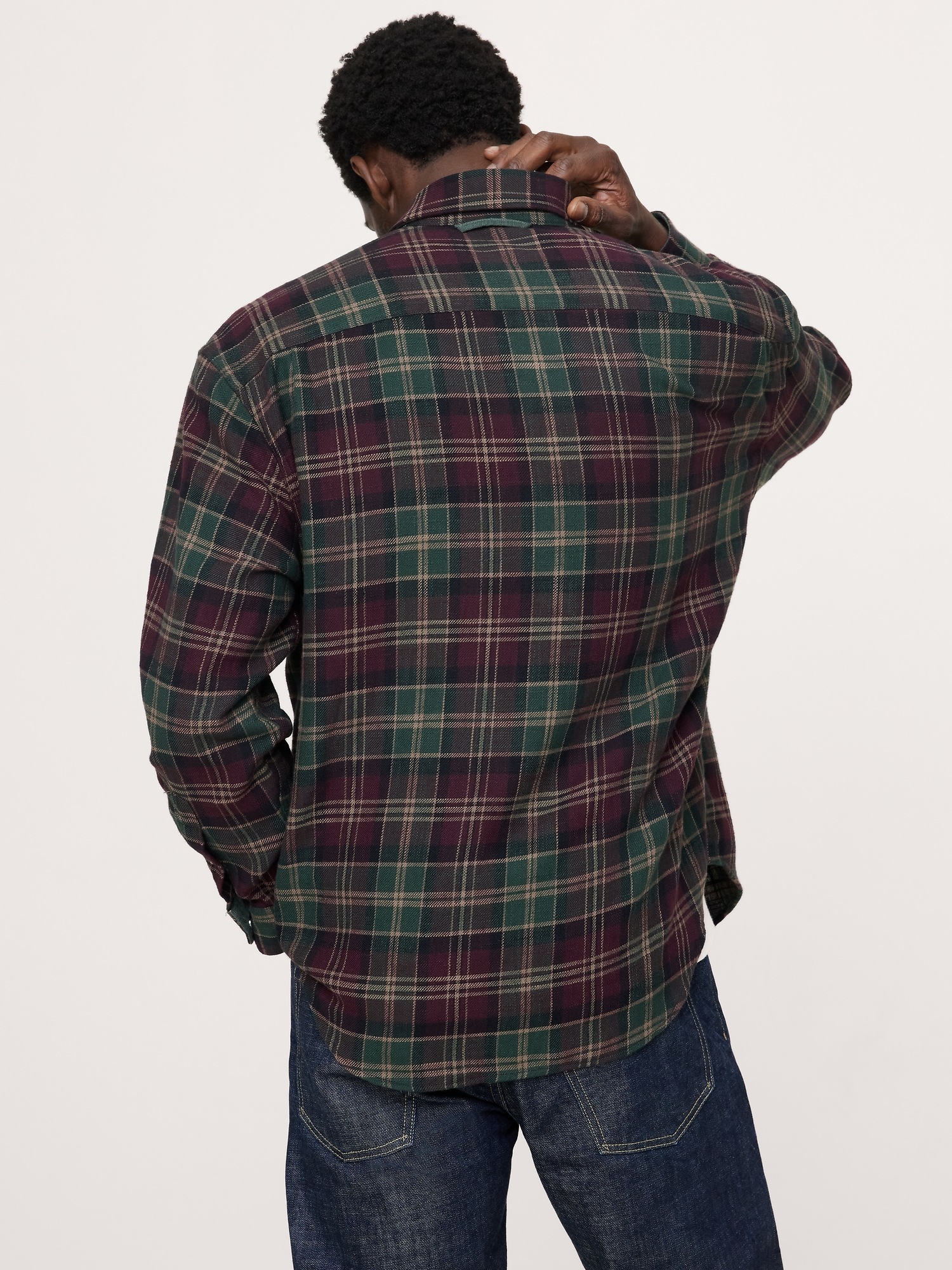 Мужская рубашка Banana Republic Relaxed-Fit Plaid Cotton Twill, цвет: Бордовый клетчатый — фото 2