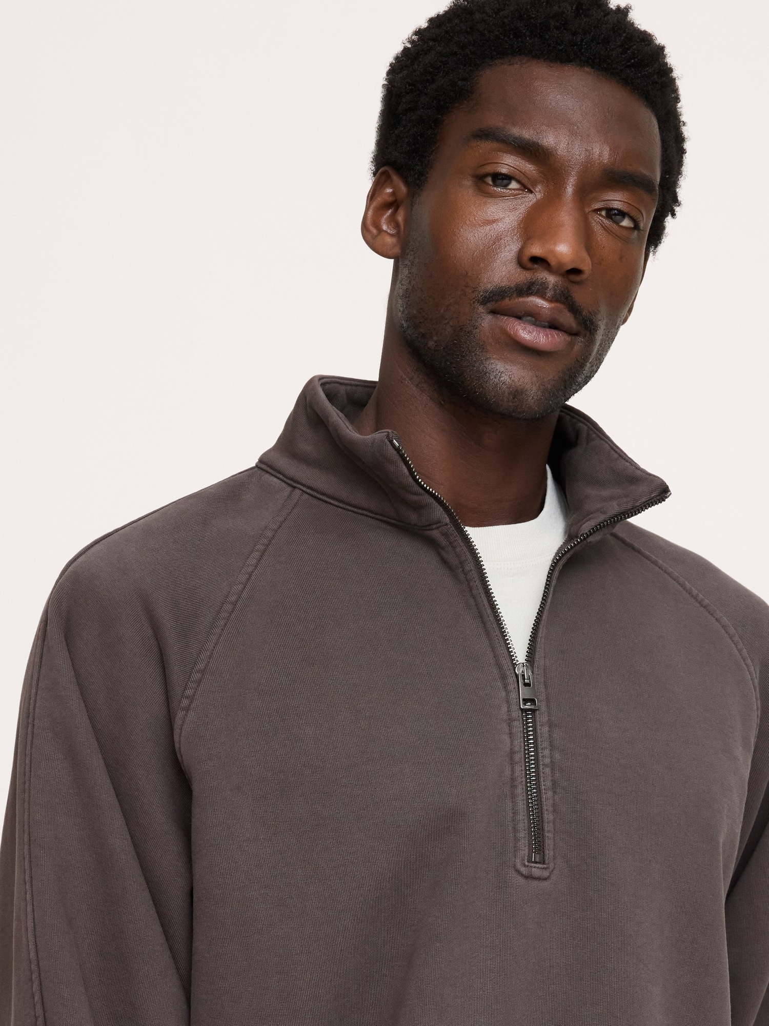Мужская толстовка Banana Republic French Terry Quarter-Zip, цвет: Brownstone — фото 3
