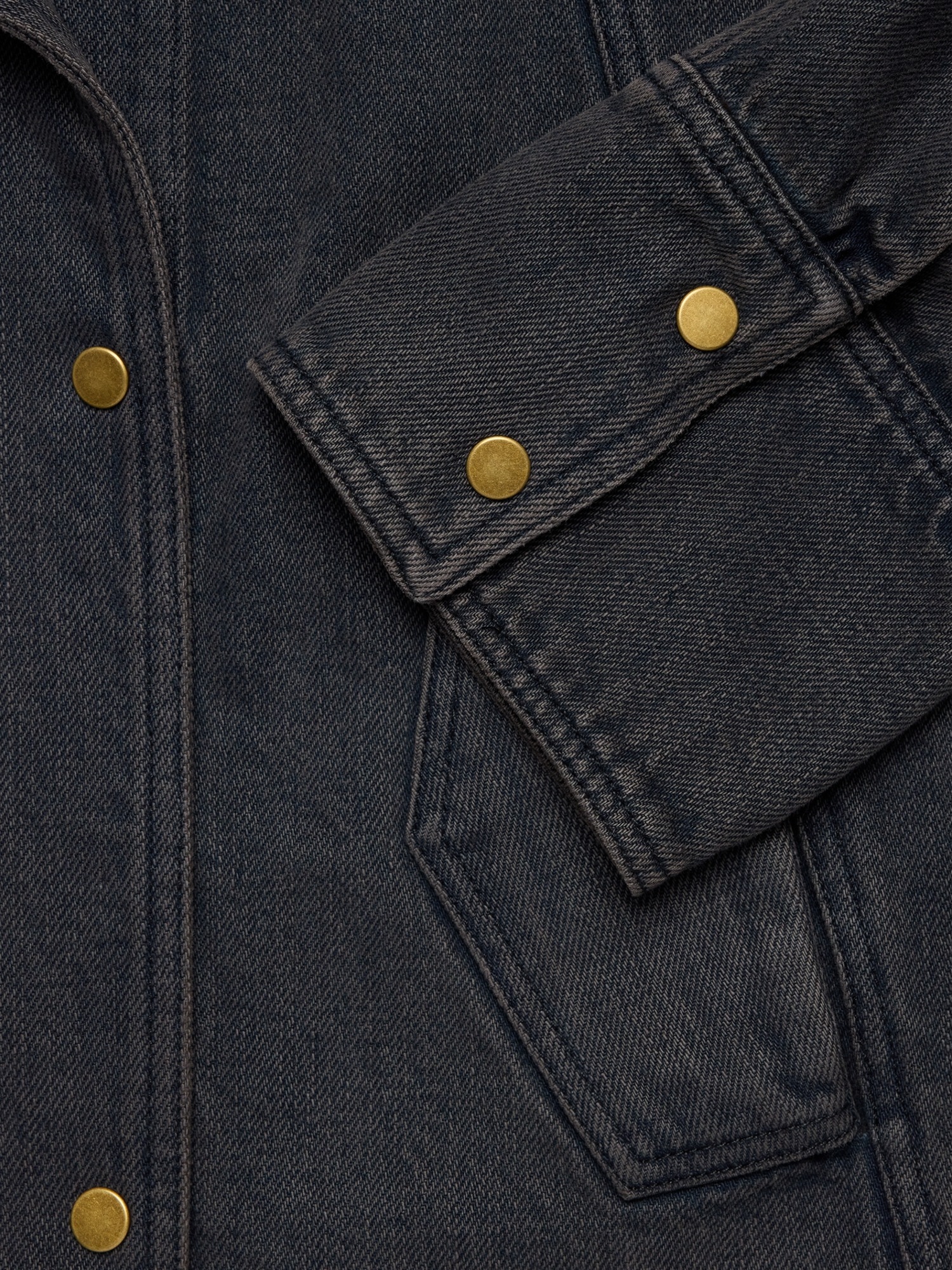 Женское пальто Banana Republic Cropped Denim Trench, цвет: Тёмная варка — фото 6