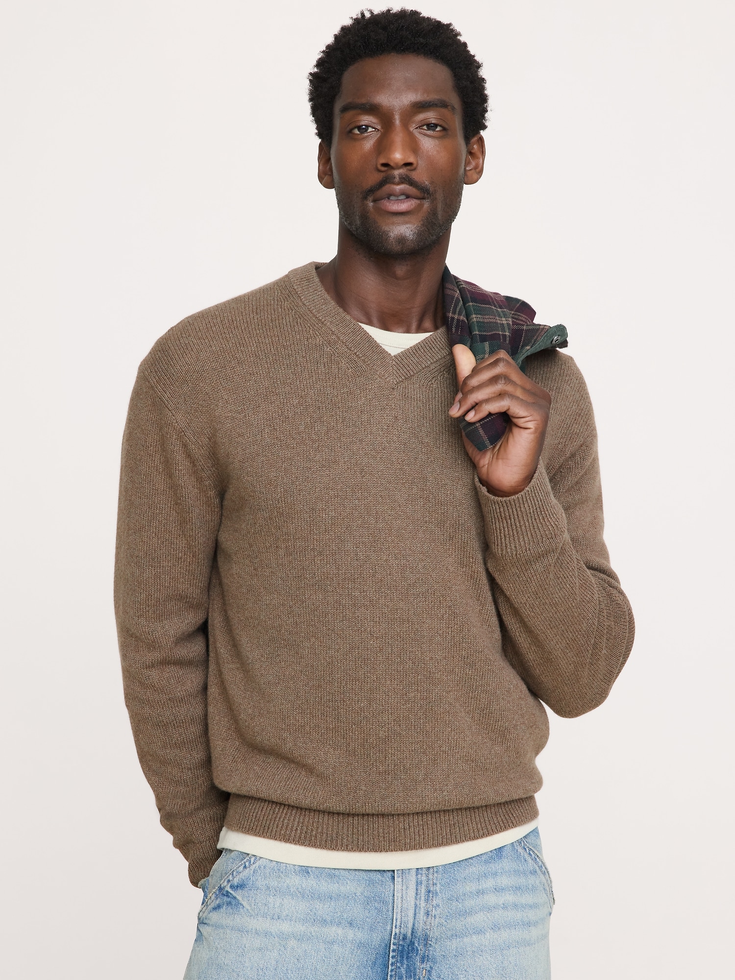 Italian Cotton-Cashmere V-Neck Sweater - thumbnail 3
