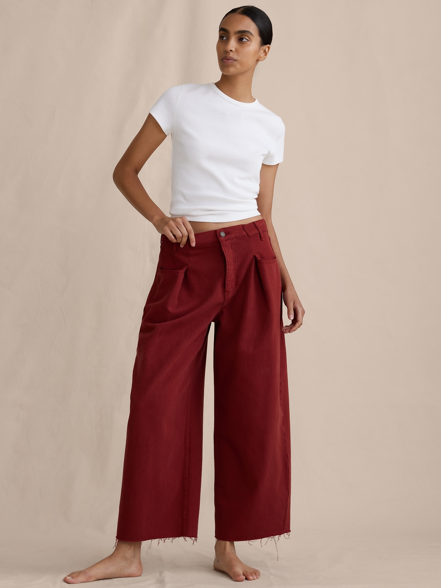 Image number 5 showing, Mid-Rise Loose Pleated Crop Jean