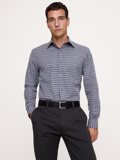 Standard-Fit Wrinkle-Resistant Dress Shirt