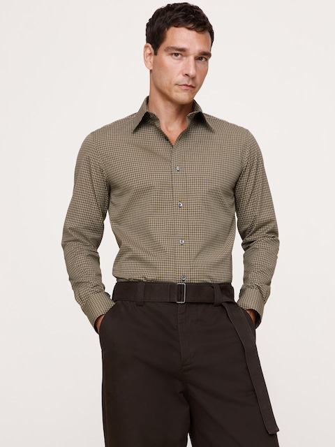 Slim-Fit Wrinkle-Resistant Dress Shirt