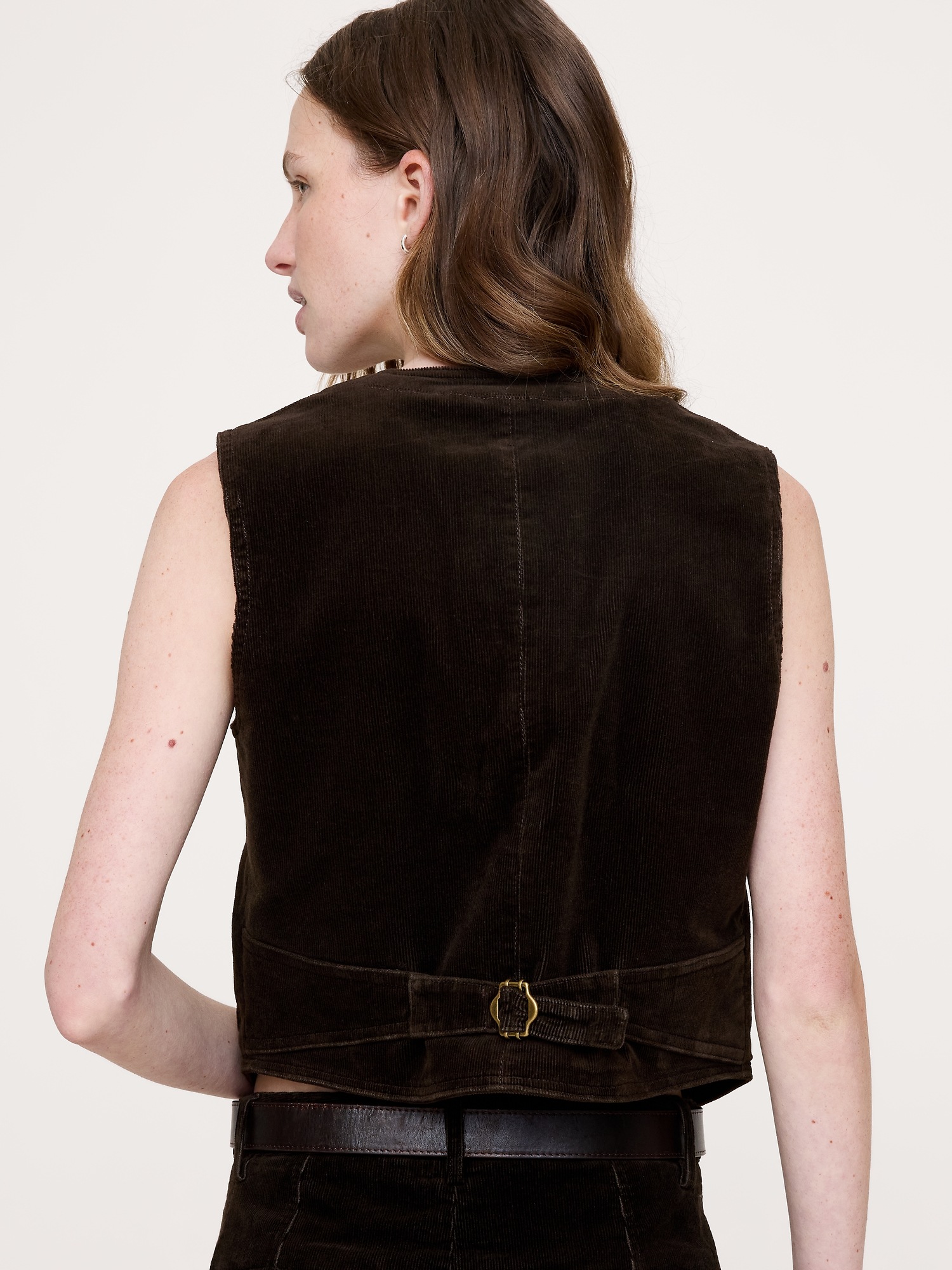 Женский жилет Banana Republic Corduroy Pocket Vest, цвет: Шоколадный коричневый — фото 3