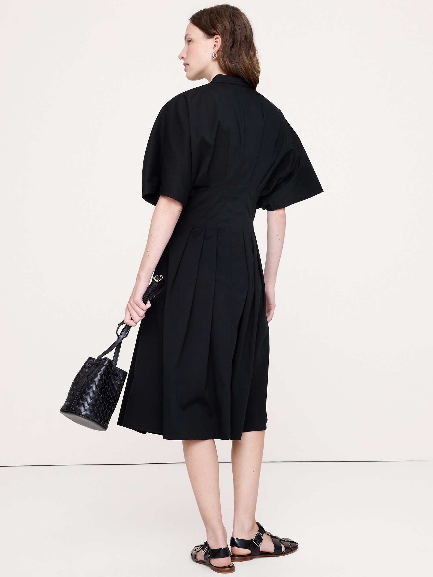 Женское платье Banana Republic Stretch-Cotton Pleated Midi Shirt Dress, цвет: Чёрный — фото 2