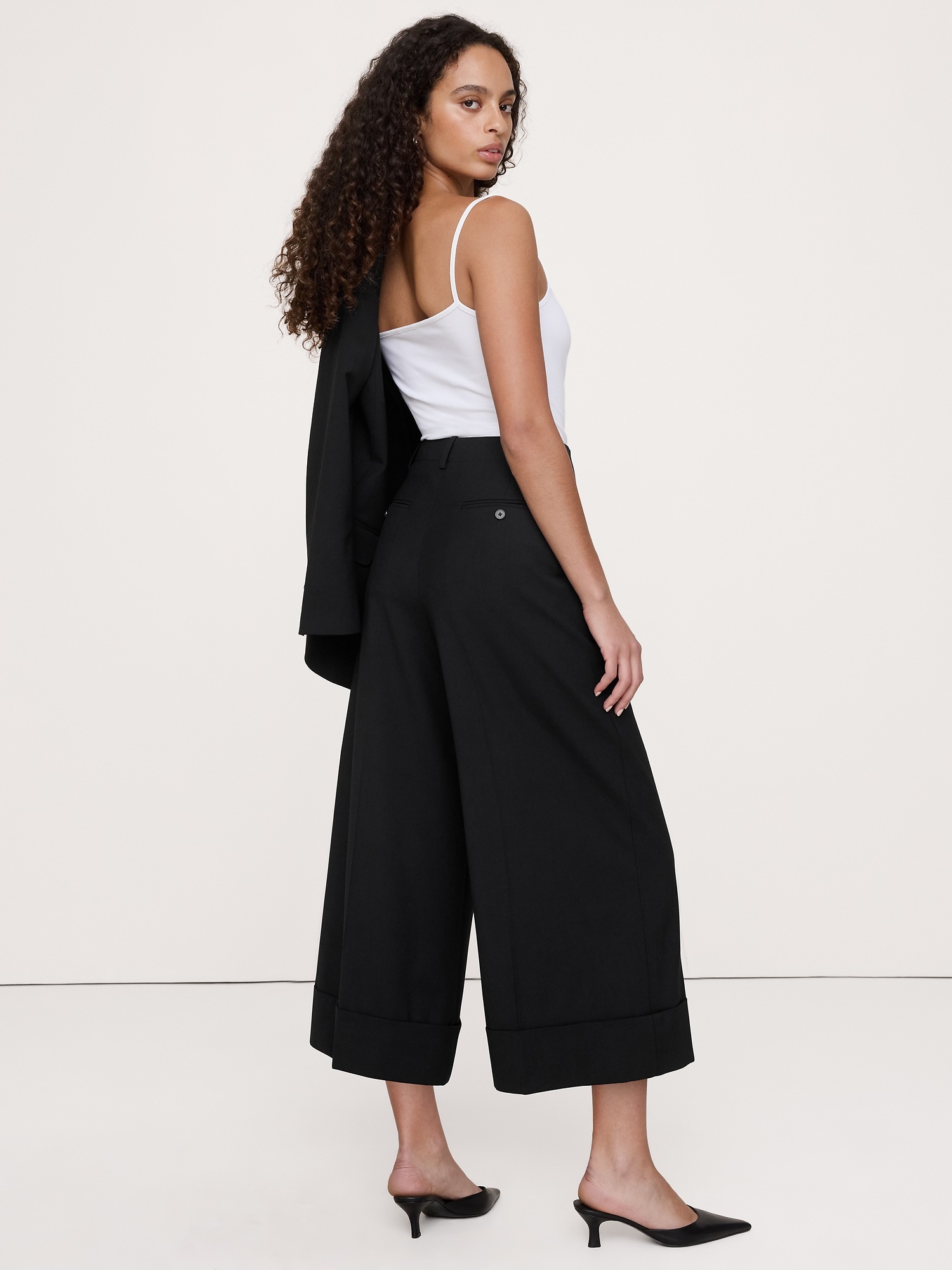 Женские брюки Banana Republic High-Rise Wool-Blend Culotte, цвет: Чёрный — фото 2