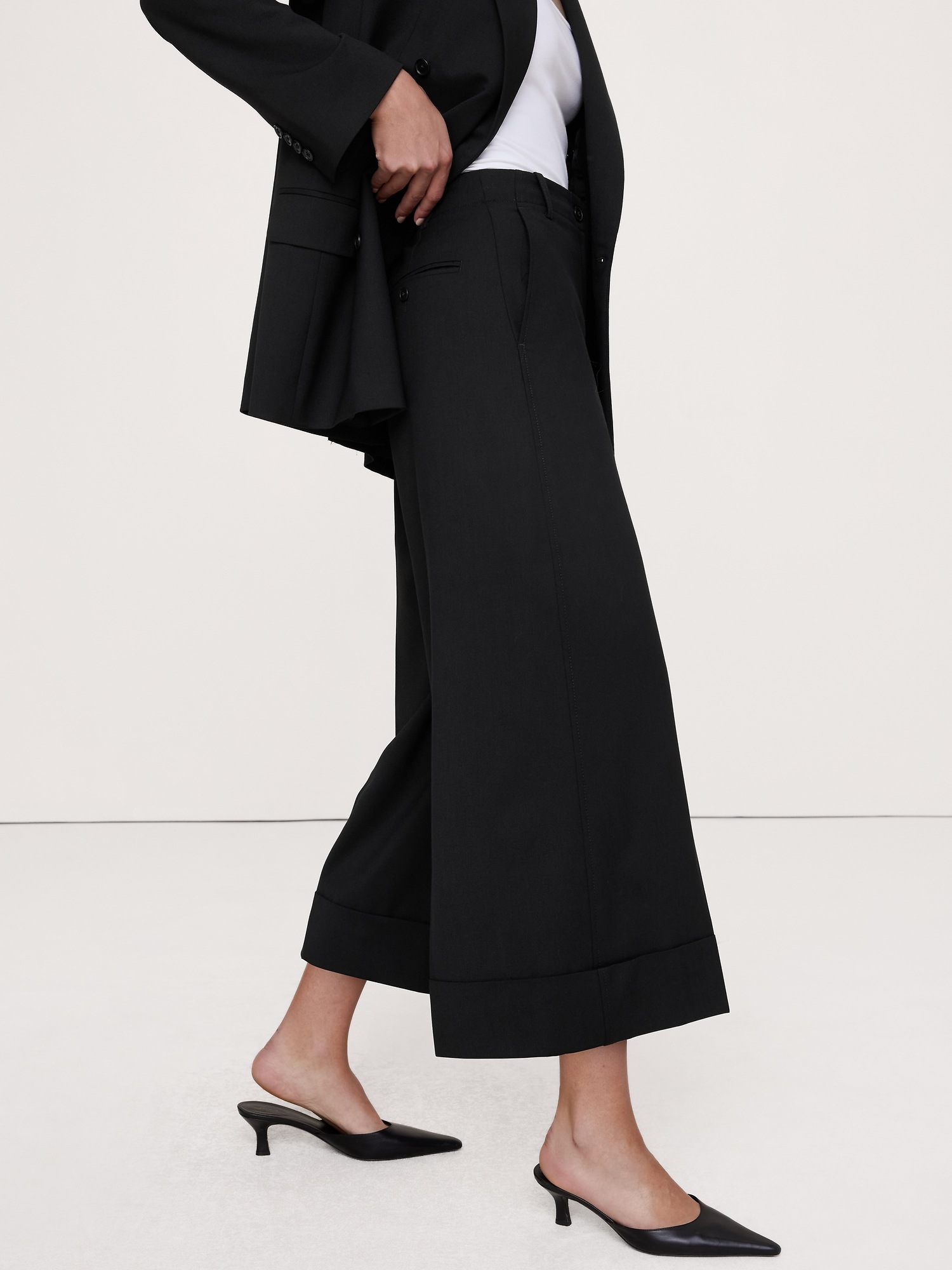 Женские брюки Banana Republic High-Rise Wool-Blend Culotte, цвет: Чёрный — фото 3