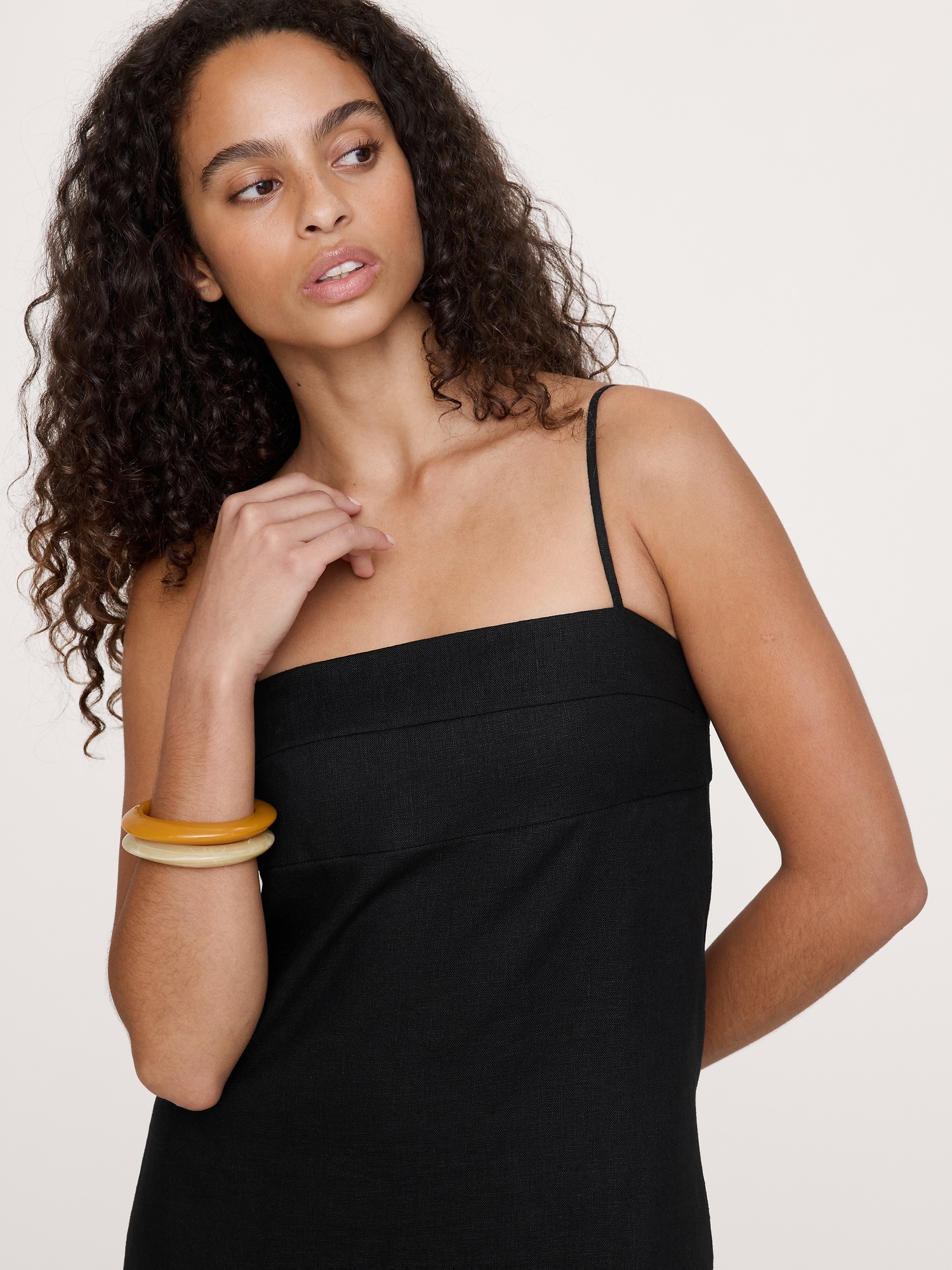 Женское платье Banana Republic Strappy Linen Mini, цвет: Чёрный — фото 3