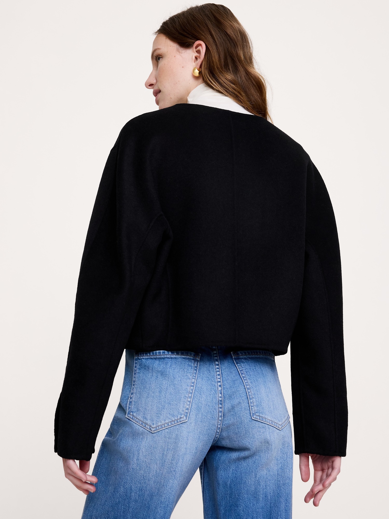Женская куртка Banana Republic Double-Faced Cropped Jacket, цвет: Чёрный — фото 2