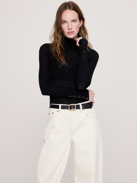 Featherweight Cashmere Turtleneck