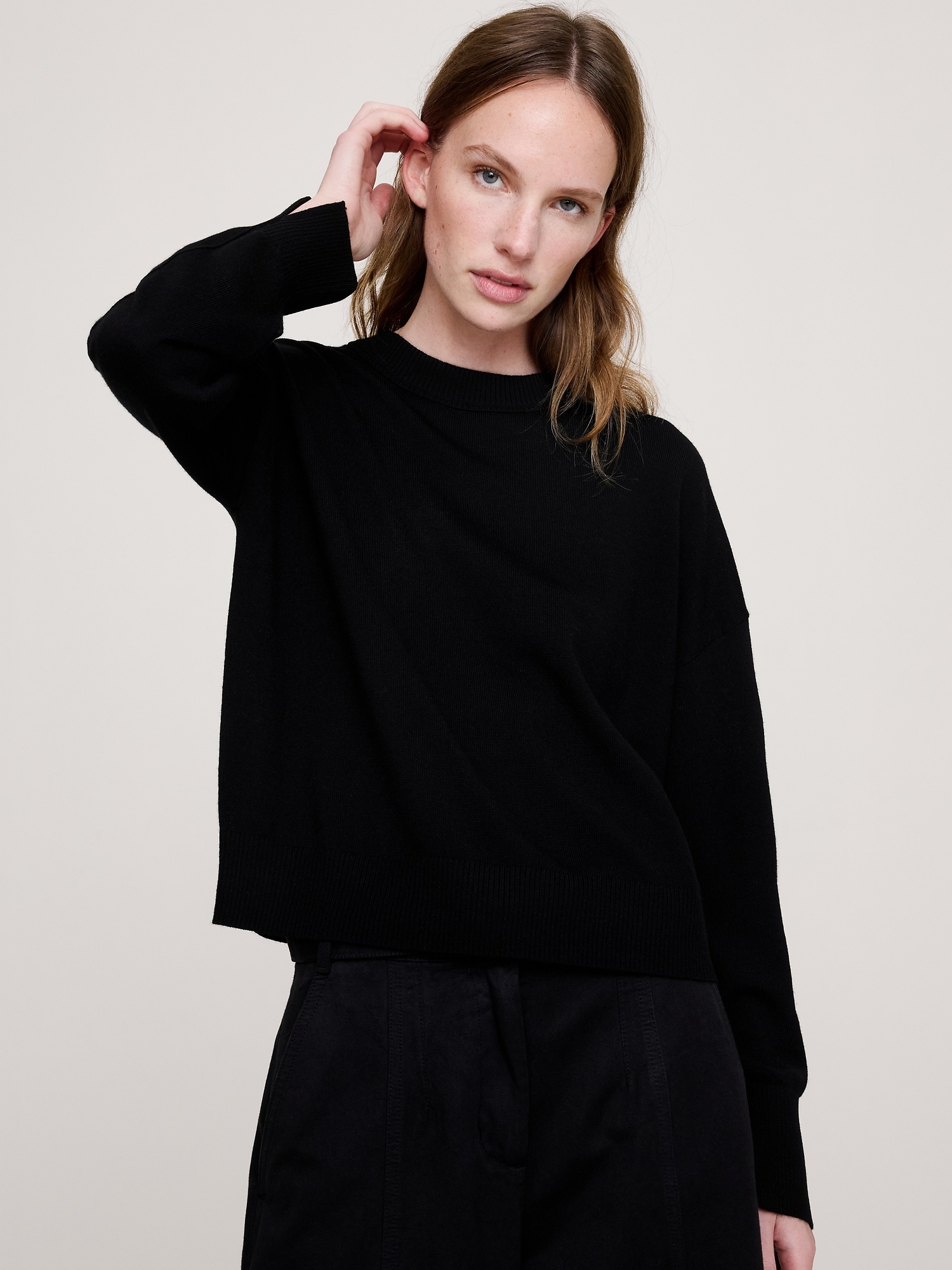 Женский свитер Banana Republic Merino Crew-Neck, цвет: Чёрный — фото 3