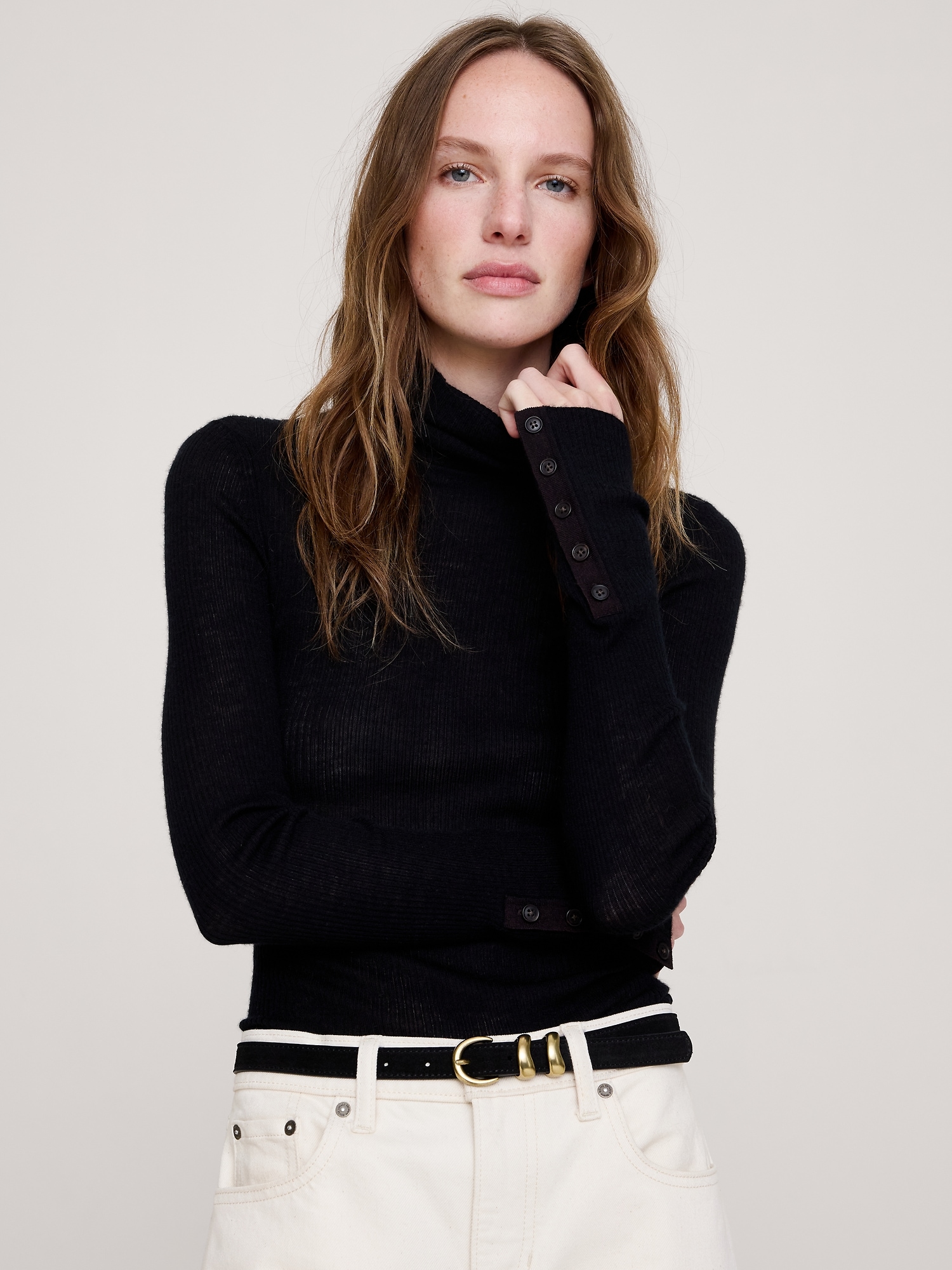 Женский ремень Banana Republic Sculptural Detail Suede Belt, цвет: Чёрный — фото 2