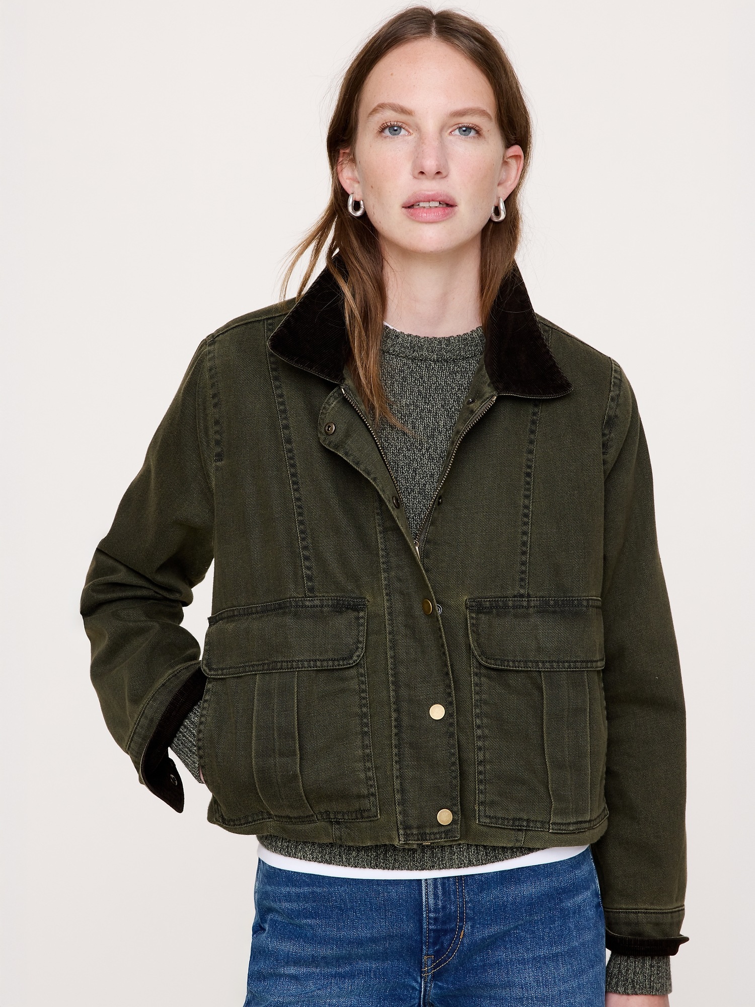 Женская куртка Banana Republic Denim Trapeze, цвет: Оливковый зелёный — фото 3