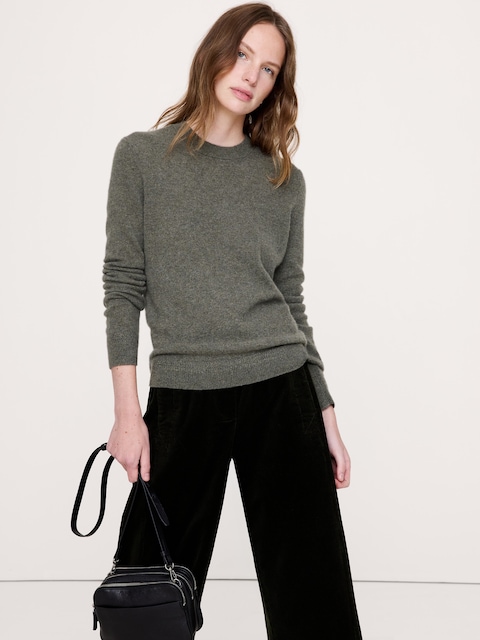 Lightweight Cashmere Crew-Neck Sweater