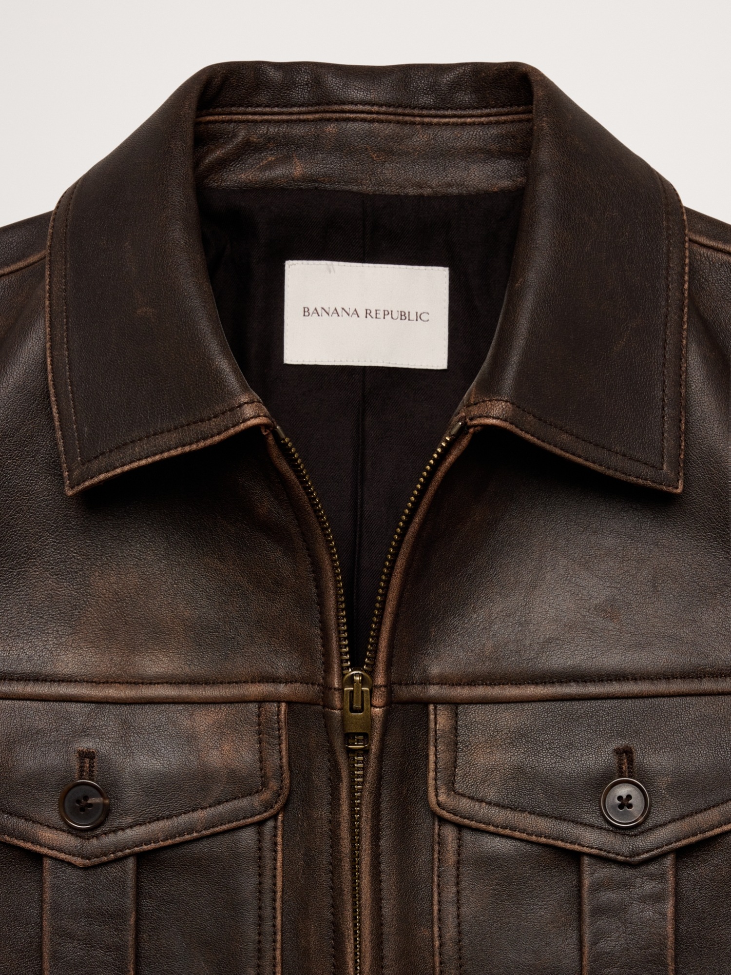 Женская куртка Banana Republic Distressed Leather, цвет: Коричневый — фото 5