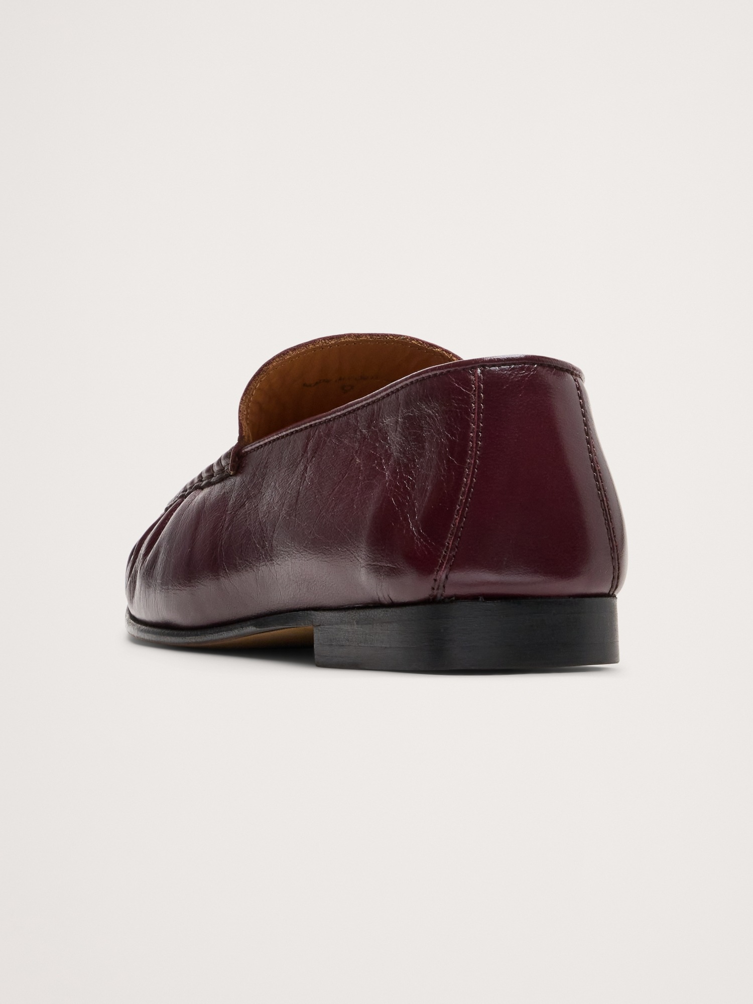 Женские туфли Banana Republic Leather Moc-Toe Loafer, цвет: Бордовый винный — фото 4