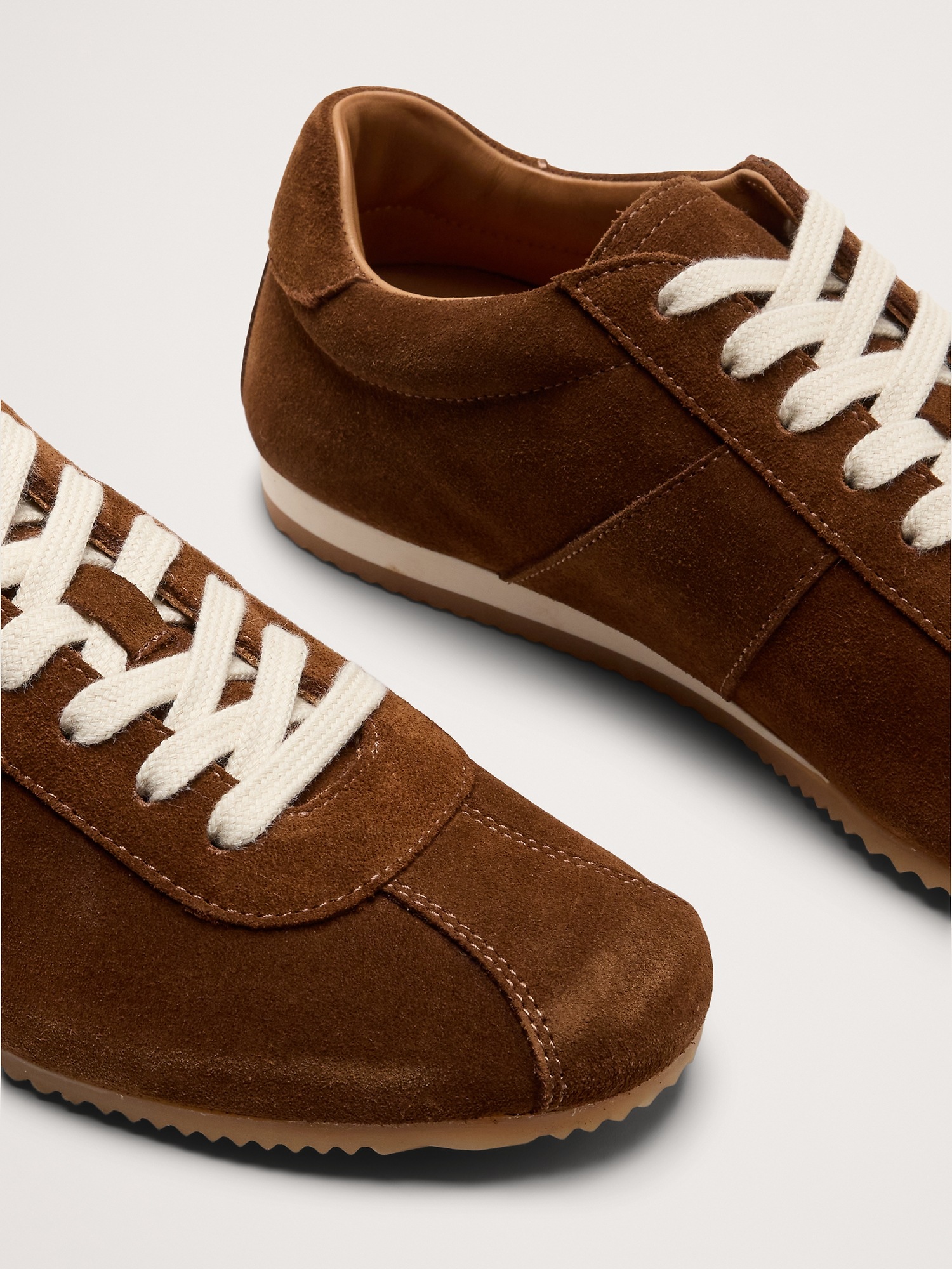 Женские кроссовки Banana Republic Italian Suede Low Profile, цвет: Глубокий коричневый — фото 6