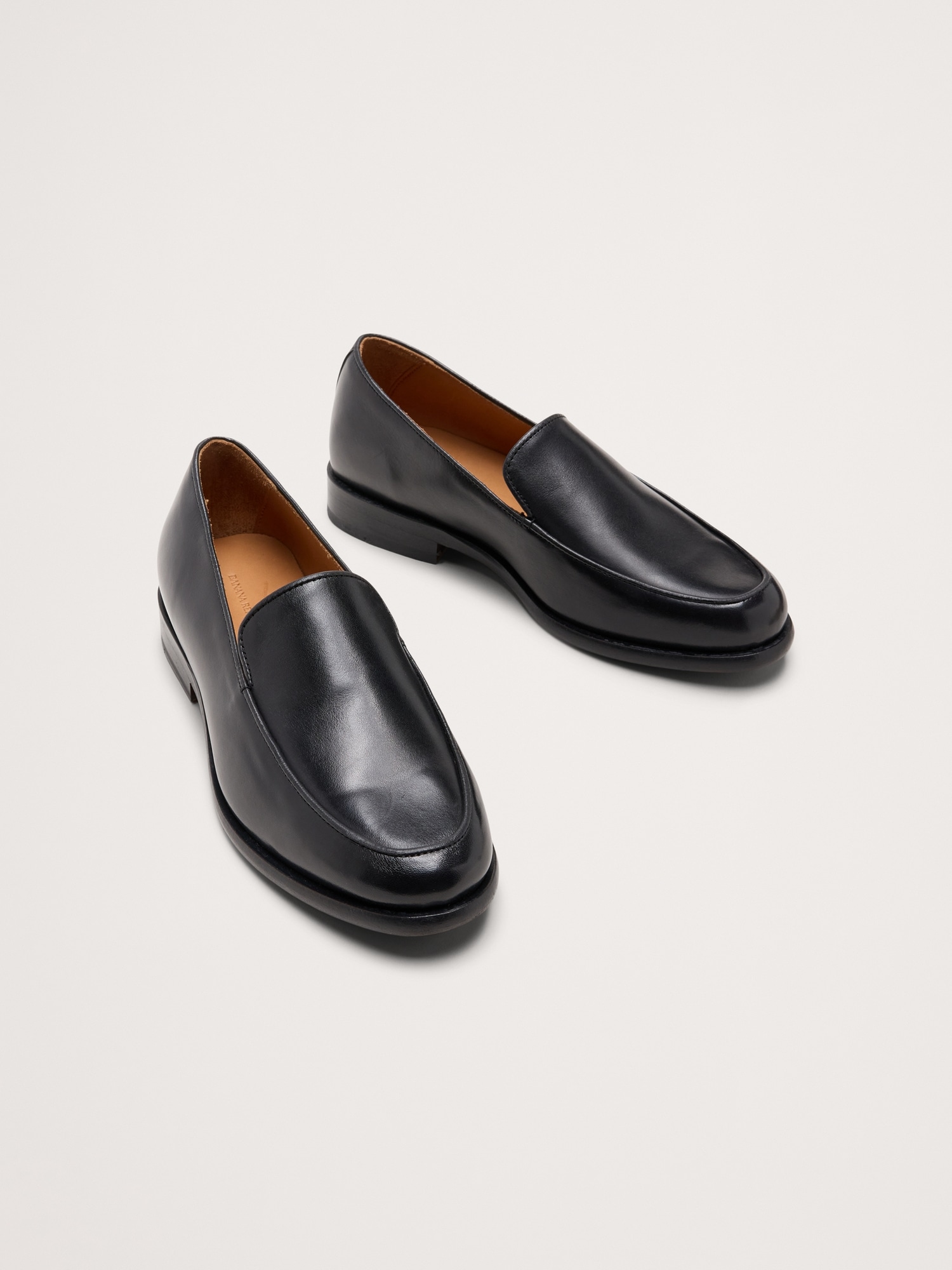 Женские туфли Banana Republic Italian Leather Loafer, цвет: Чёрный — фото 2