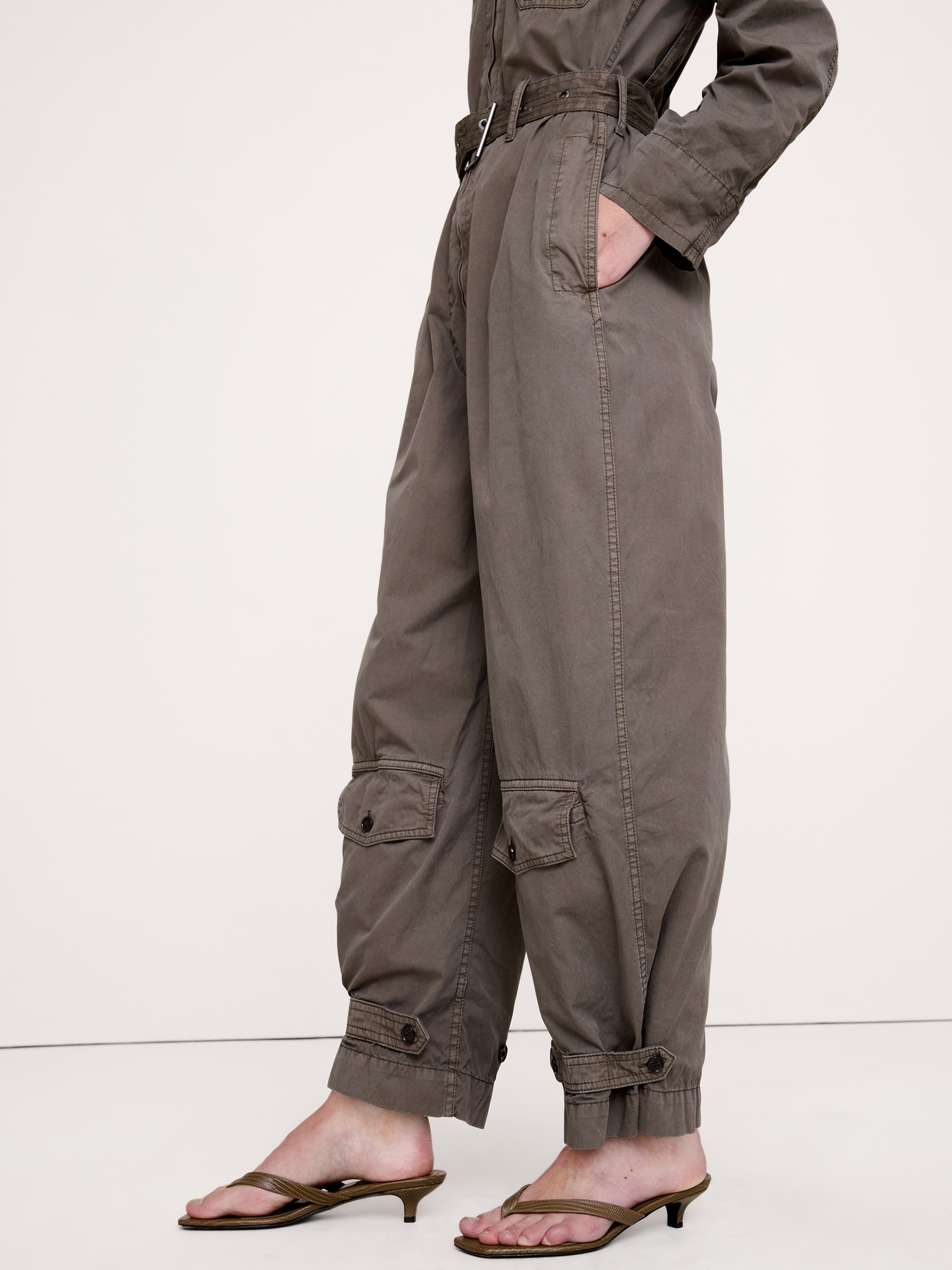 Женский комбинезон Banana Republic Cotton Twill Zip Jumpsuit, цвет: Тёмный трюфельный серый — фото 4