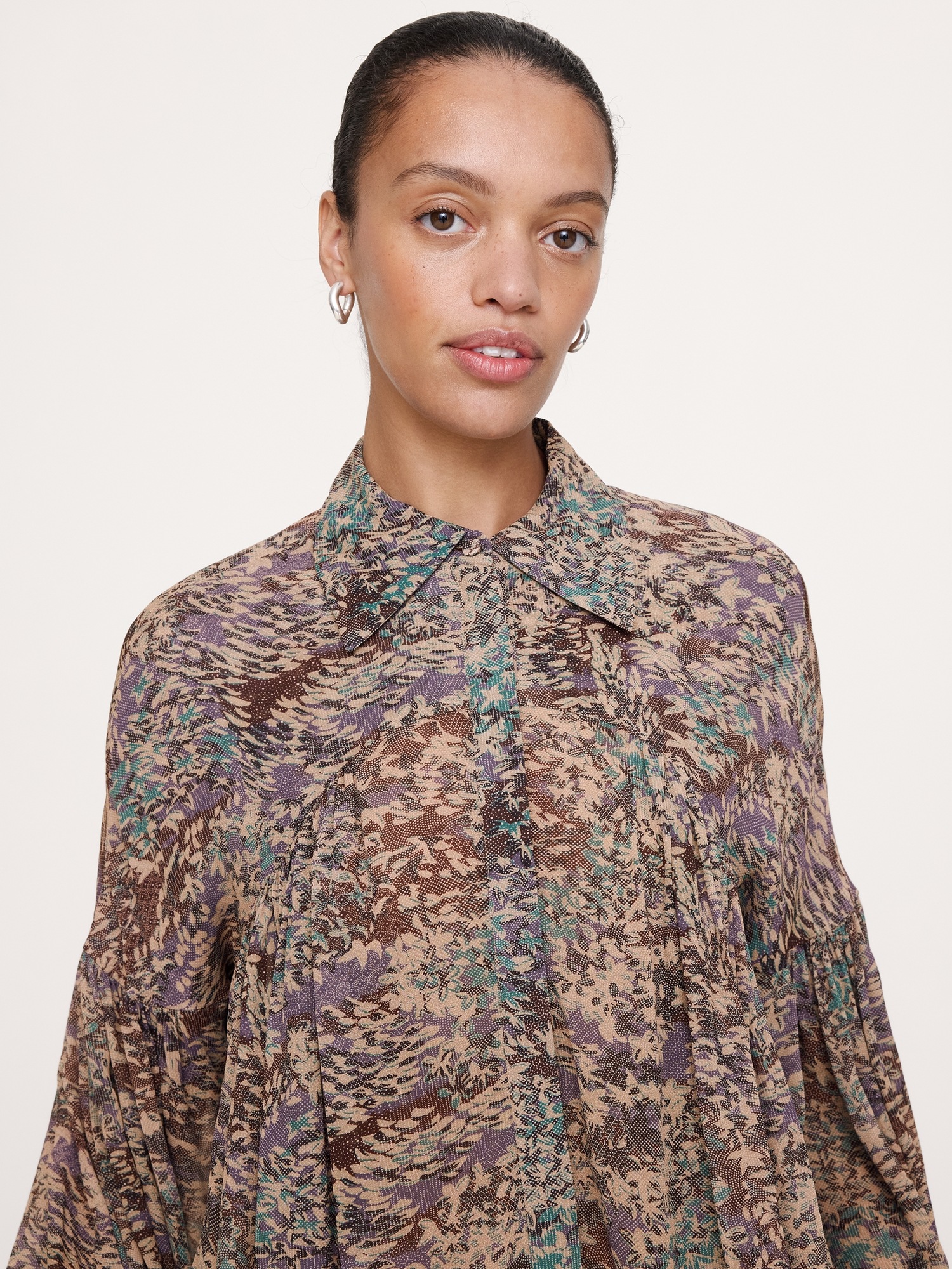 Женская блузка Banana Republic Viscose Balloon-Sleeve Blouse, цвет: Коричневый — фото 3