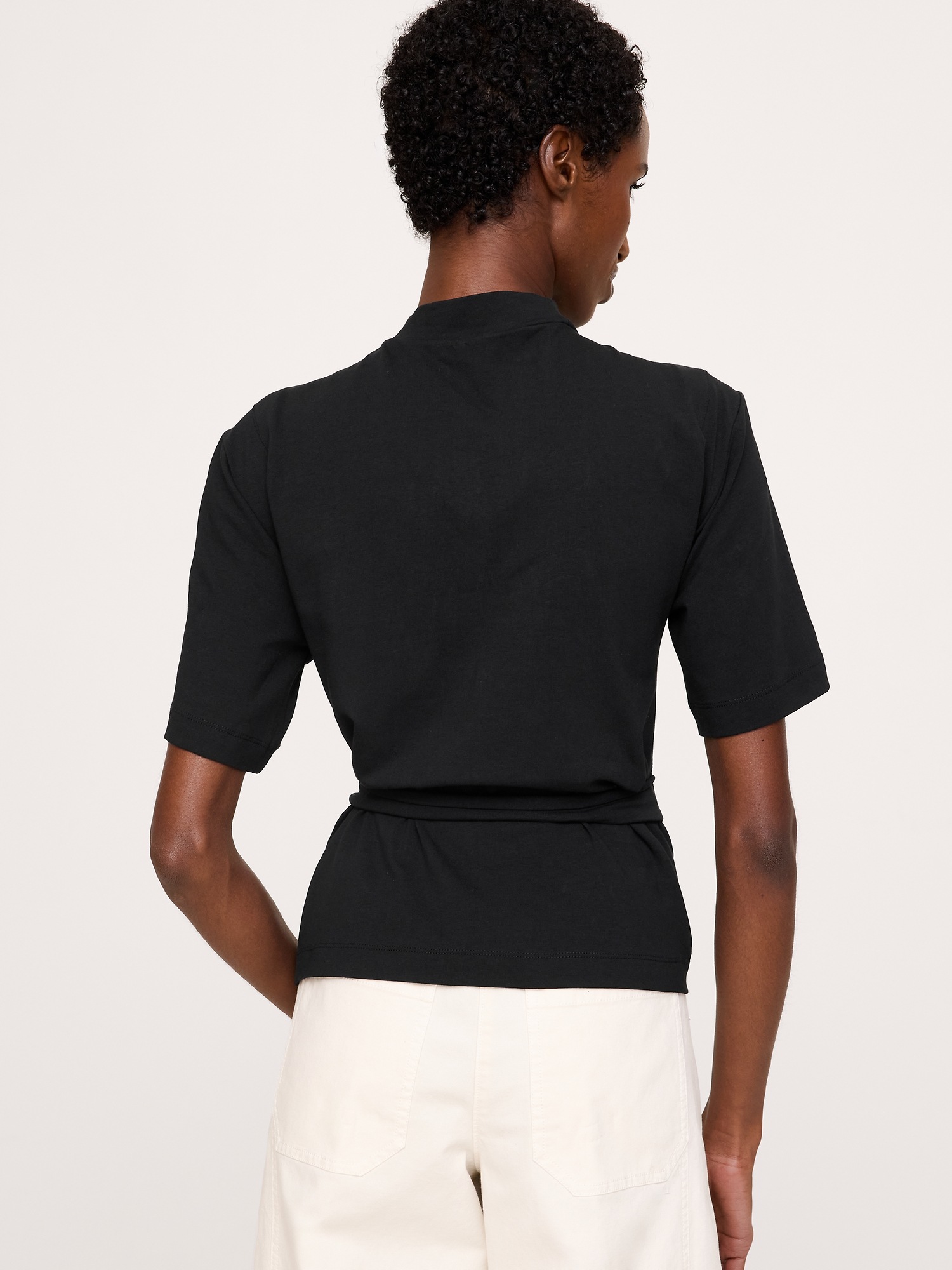 Женский топ Banana Republic Stretch-Cotton High-Neck Top, цвет: Чёрный — фото 2