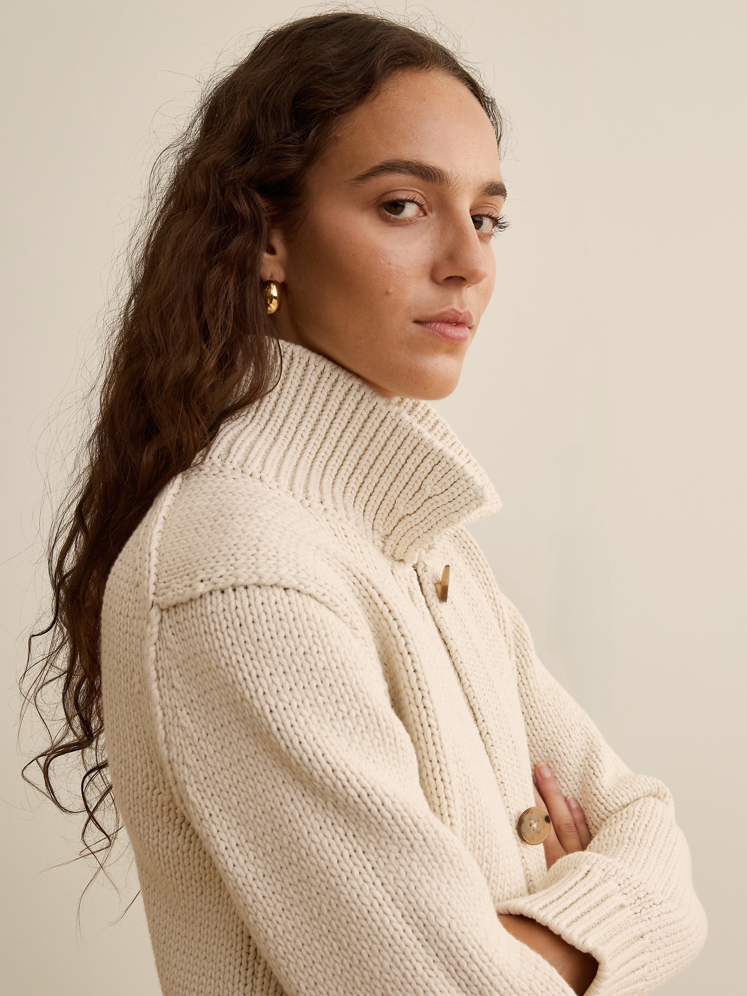 Женский кардиган Banana Republic x La Ligne The Cropped Cotton, цвет: Кремовый белый — фото 3