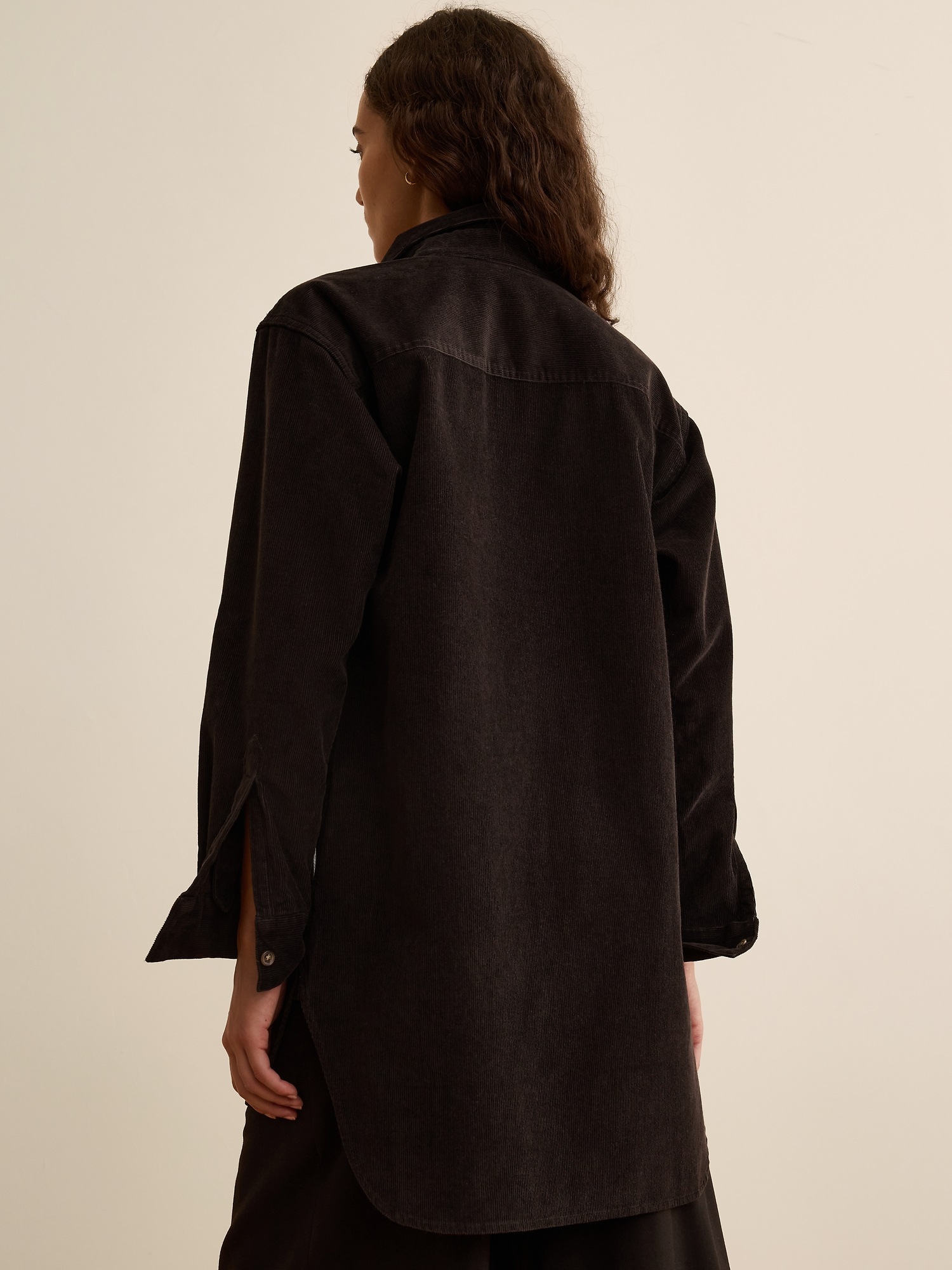 Женская рубашка Banana Republic x La Ligne The Cotton Corduroy, цвет: Коричневый — фото 2