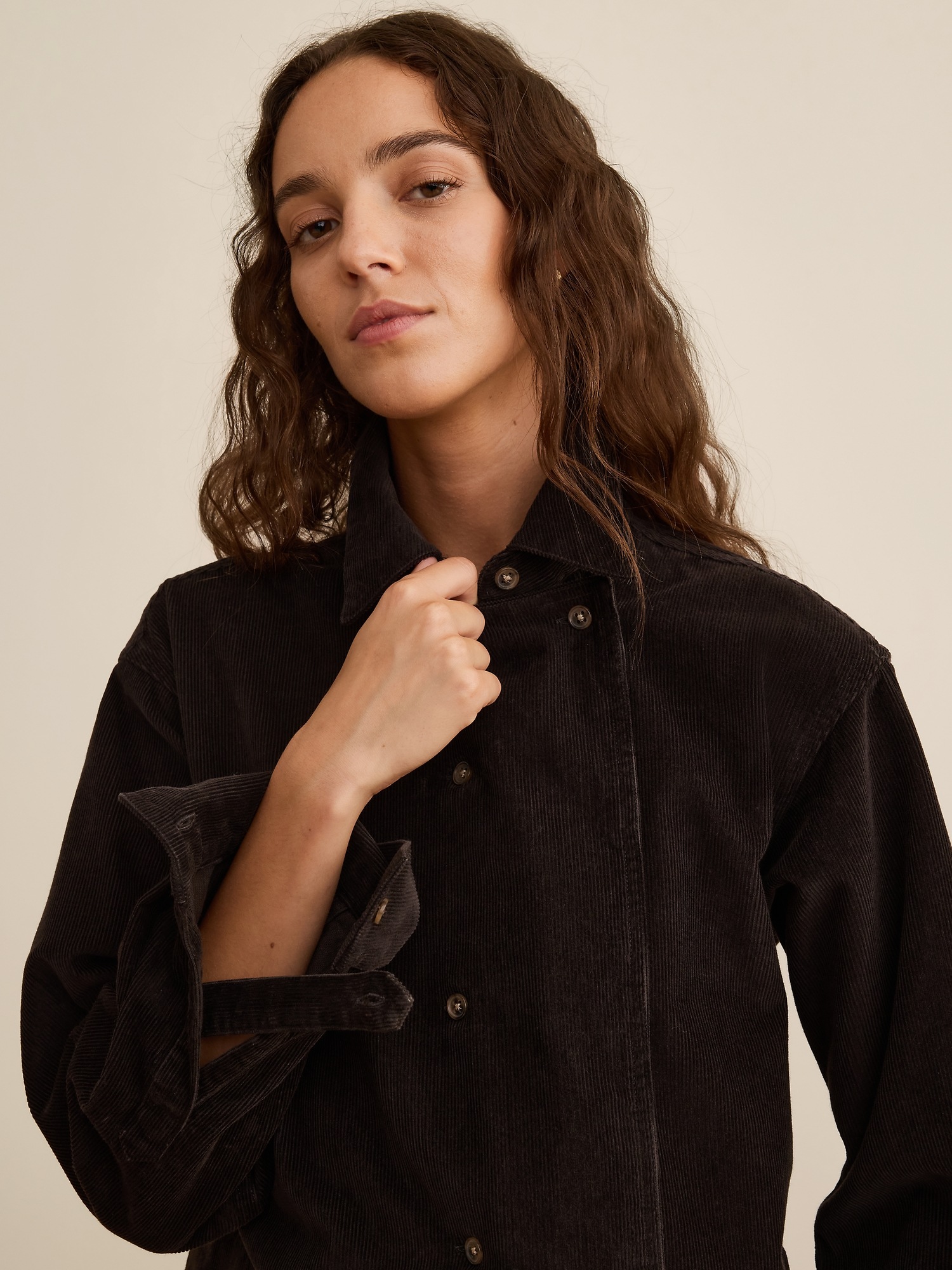 Женская рубашка Banana Republic x La Ligne The Cotton Corduroy, цвет: Коричневый — фото 3