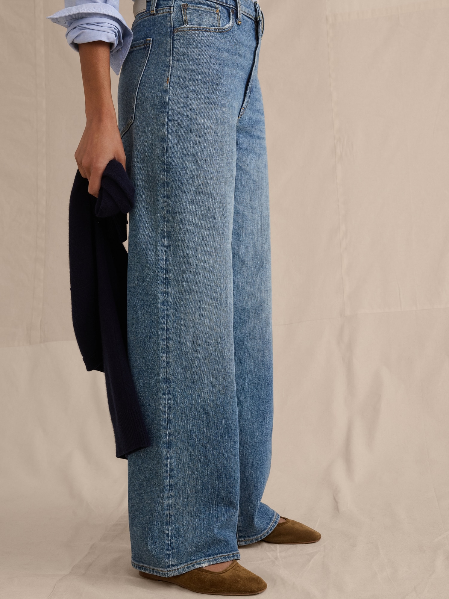 High-Rise Relaxed Wide-Leg Jean