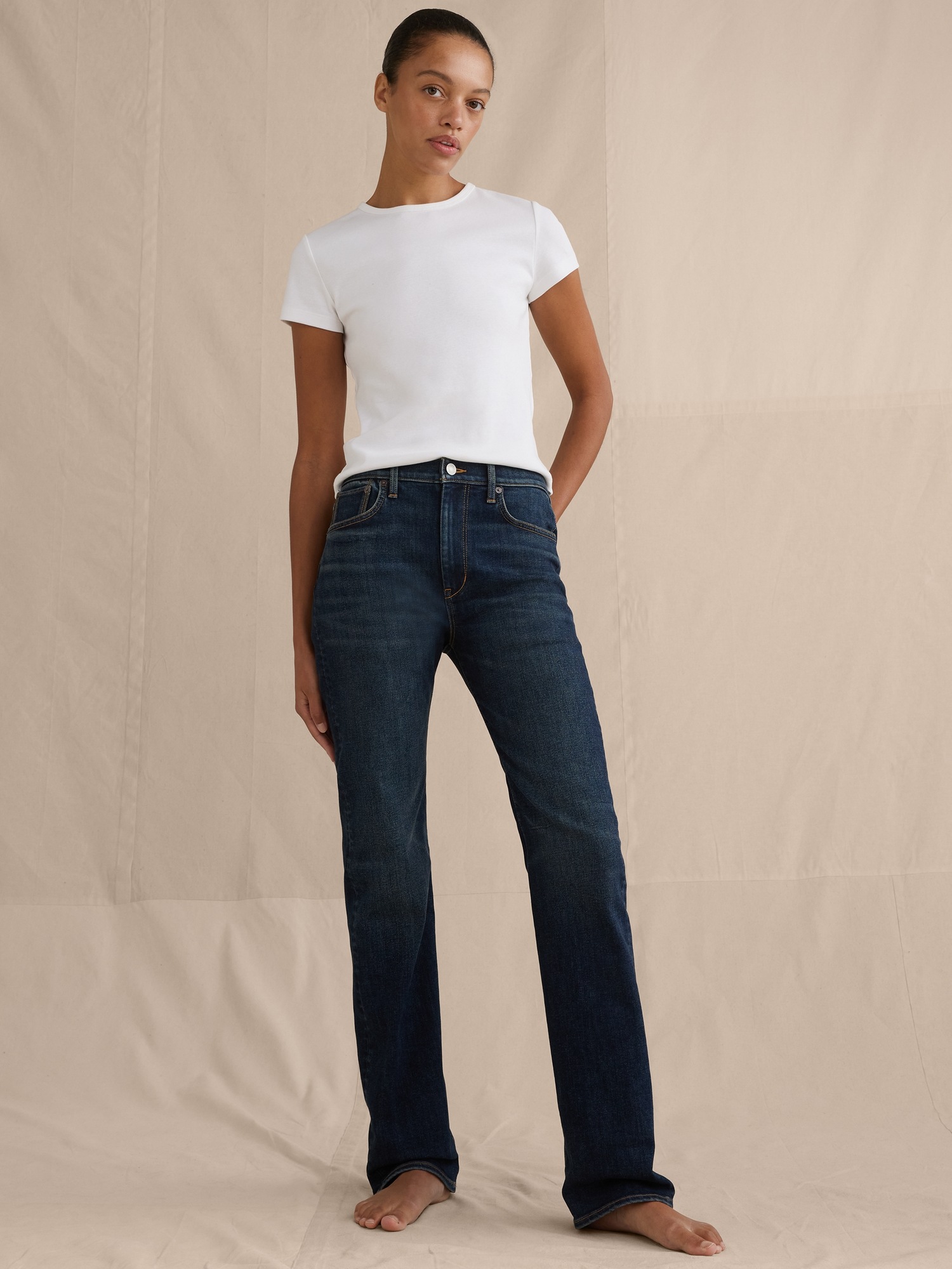 Женские джинсы Banana Republic High-Rise Slim-Straight Jean, цвет: Тёмная варка — фото 4