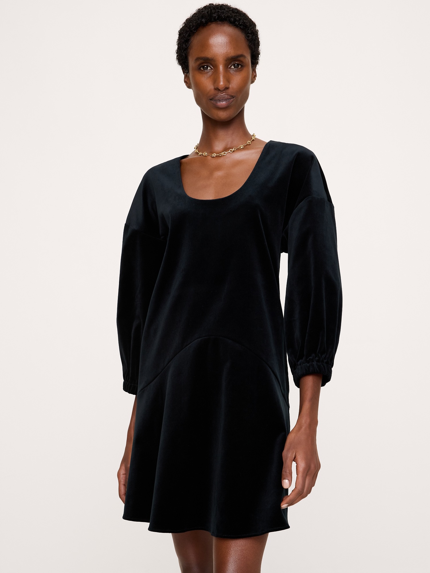 Женское платье Banana Republic Velvet Puff-Sleeve Mini, цвет: Чёрный — фото 3