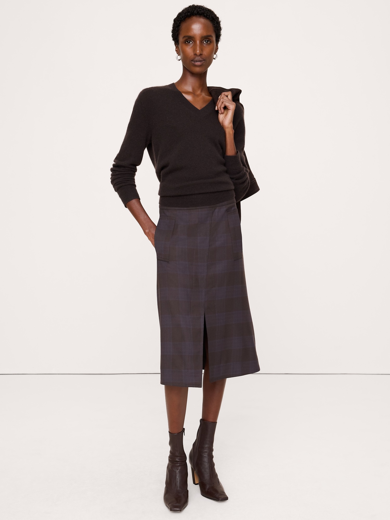 Женская юбка Banana Republic Twill Asymmetrical-Slit Midi, цвет: Фиолетовый клетчатый — фото 4