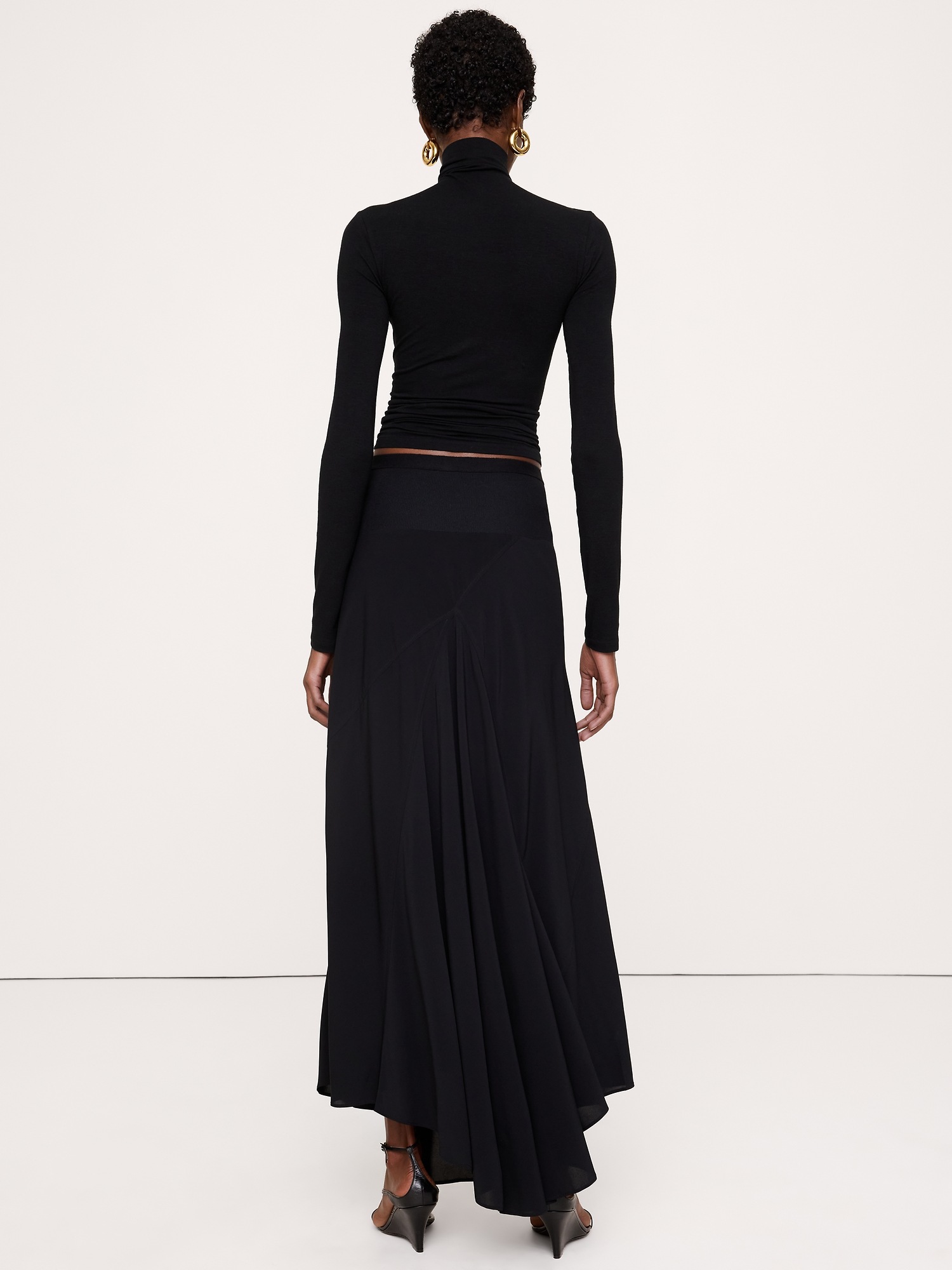 Женская юбка Banana Republic Drapey Georgette Maxi, цвет: Чёрный — фото 2