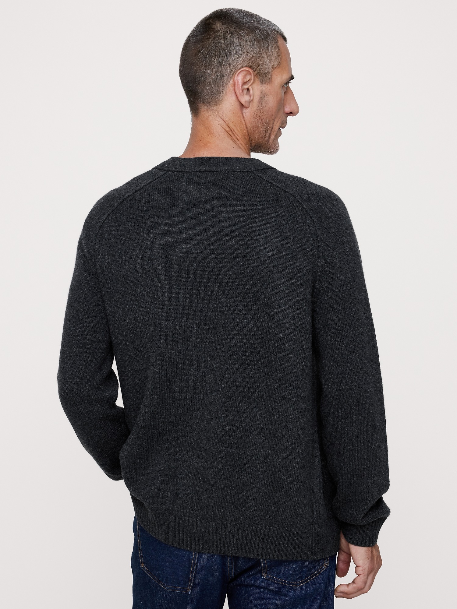 Мужской кардиган Banana Republic Cotton-Cashmere, цвет: Тёмный угольный серый — фото 2