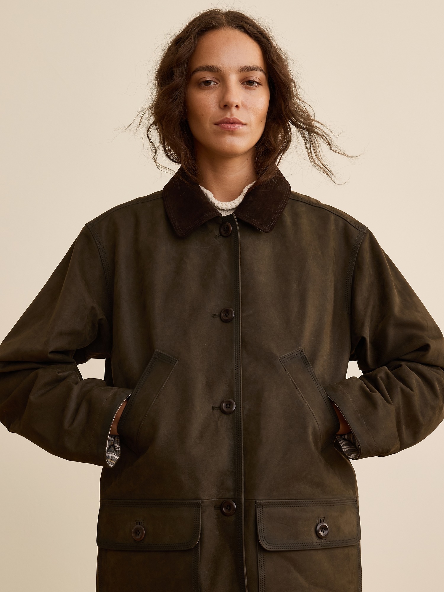 Женское пальто Banana Republic x La Ligne The Nubuck Barn, цвет: Оливковый зелёный — фото 3