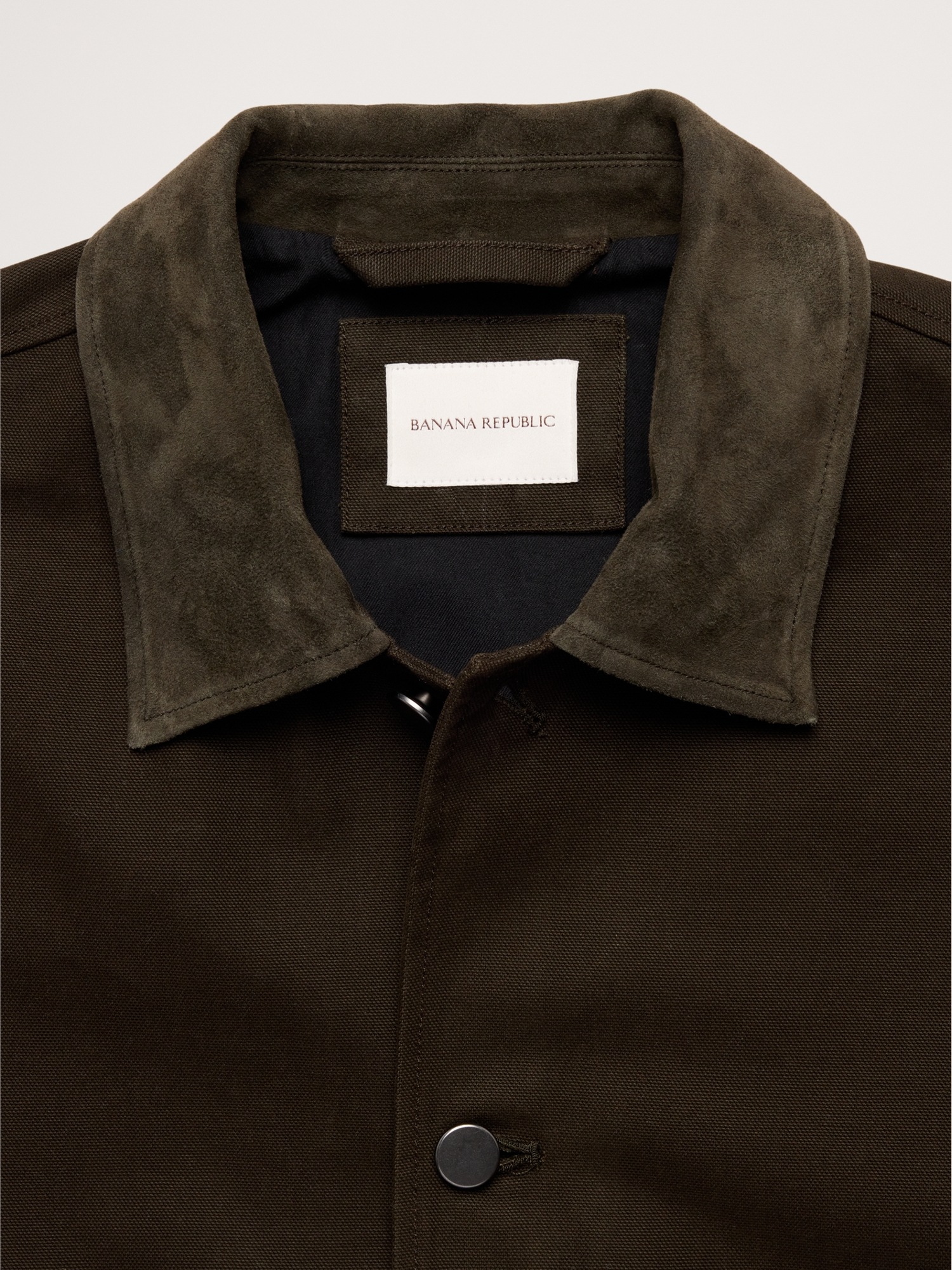 Мужская куртка Banana Republic Waxed Cotton Twill Utility Jacket with Suede Collar, цвет: Тёмный оливковый зелёный — фото 5