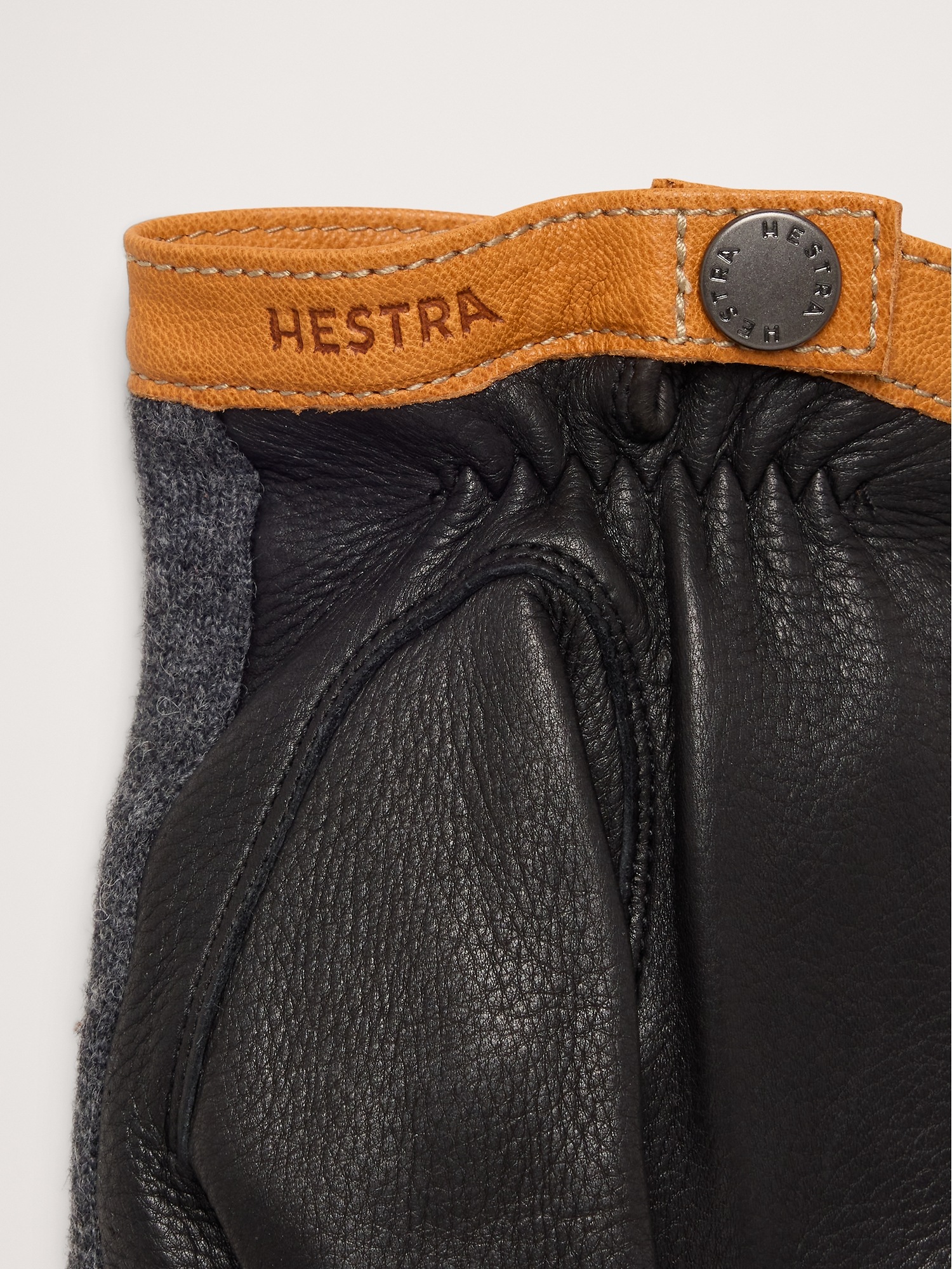 Мужские перчатки Banana Republic Deerskin Leather & Wool Tricot Gloves by Hestra, цвет: Угольный серый — фото 3