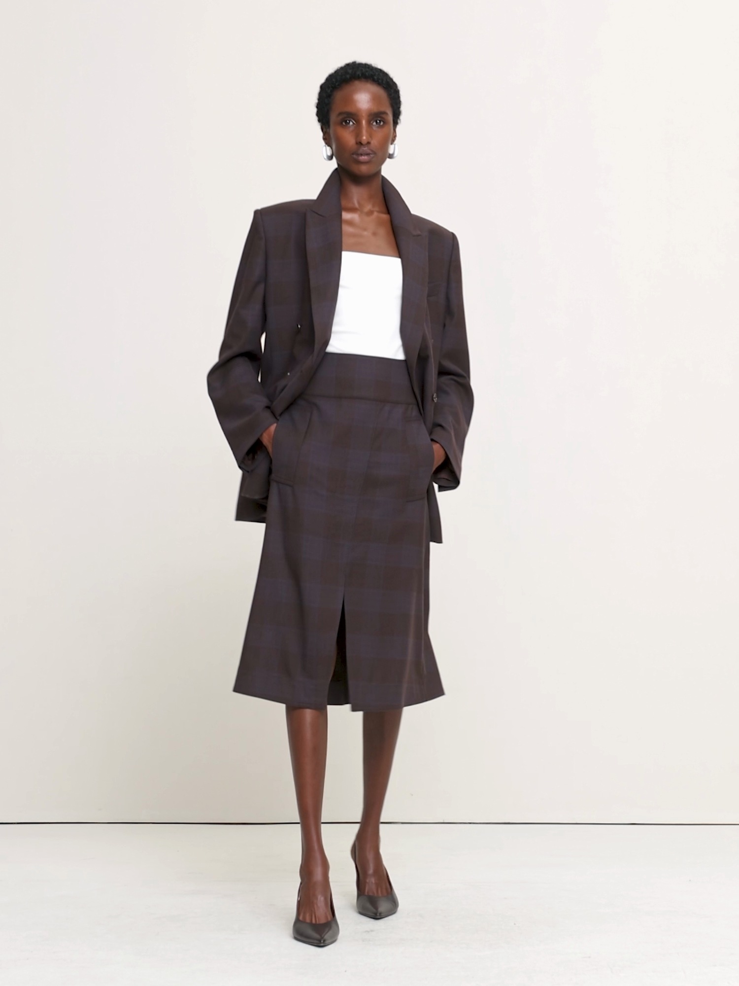 Женская юбка Banana Republic Twill Asymmetrical-Slit Midi, цвет: Фиолетовый клетчатый — фото 5