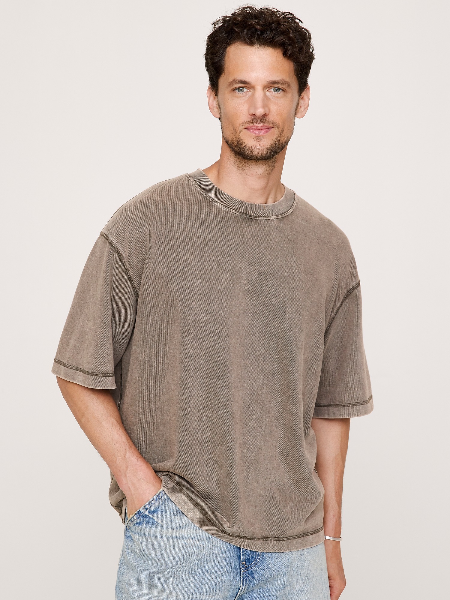 Мужская футболка Banana Republic Heavyweight Cotton Boxy, цвет: Тёмно-зелёный коричневый — фото 3